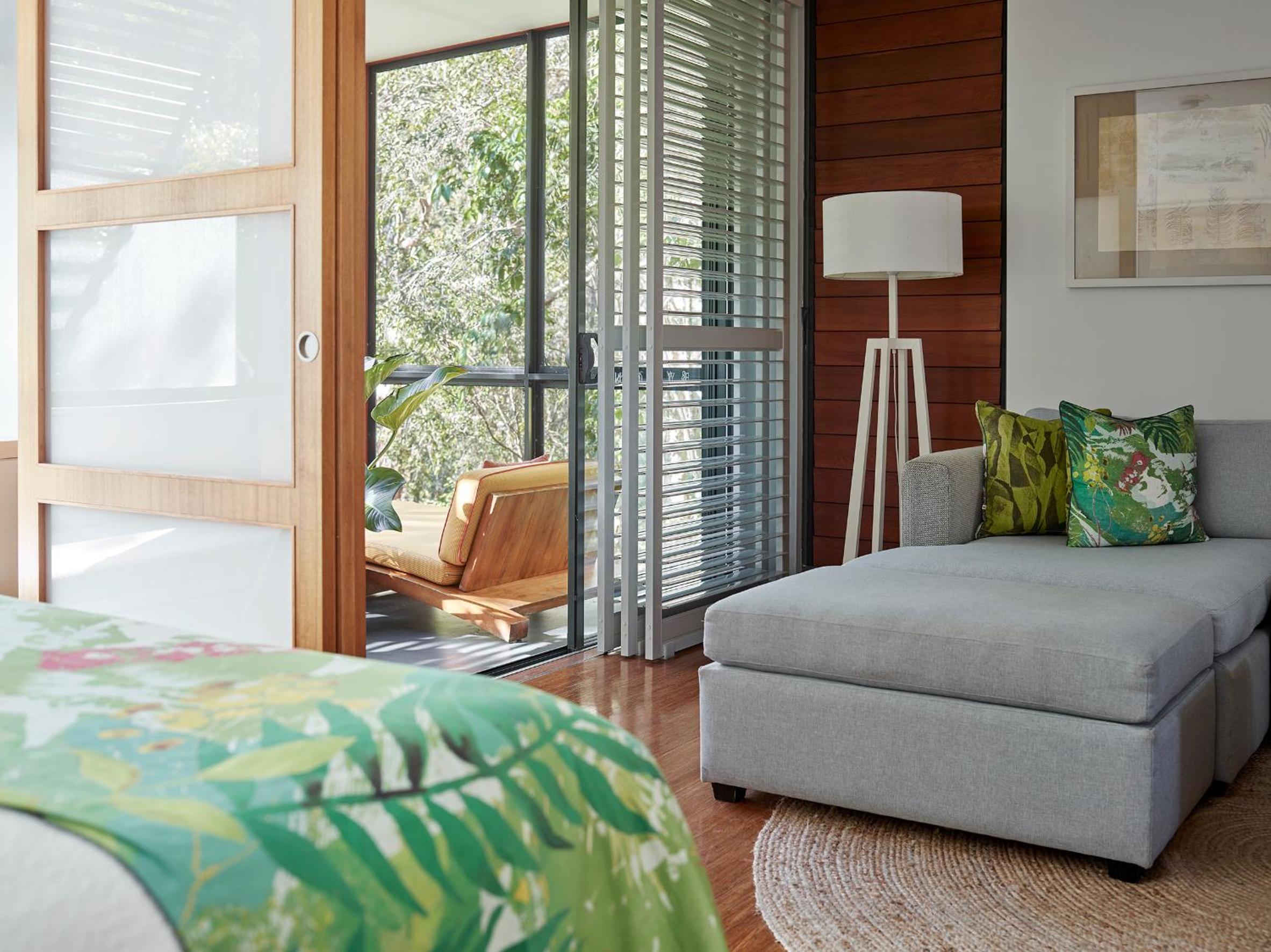 Rainforest King Suite