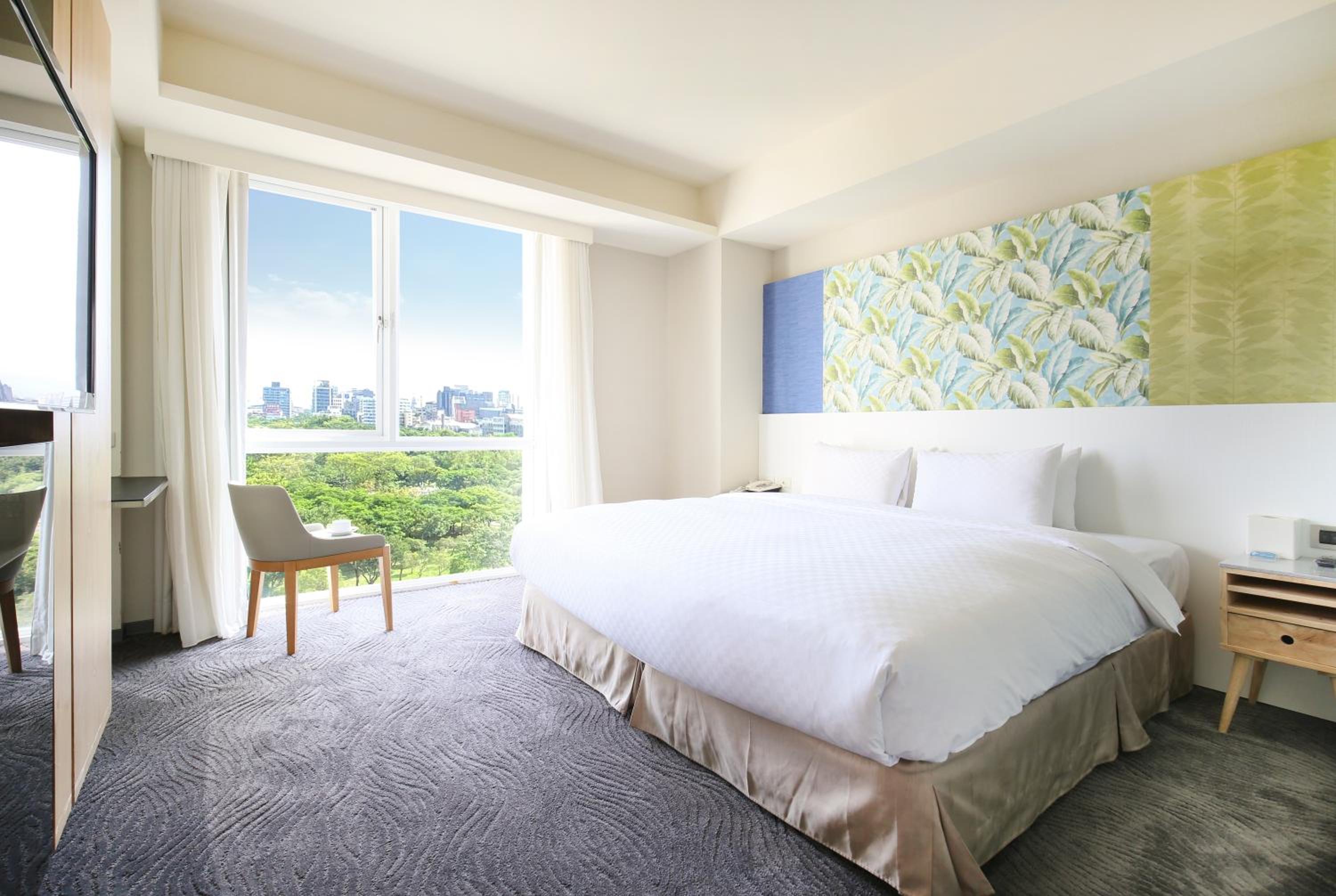 Deluxe Double Room with Park View