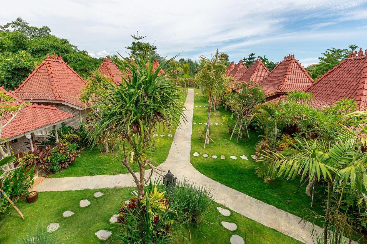 Bungalow with Garden View - Photo 4