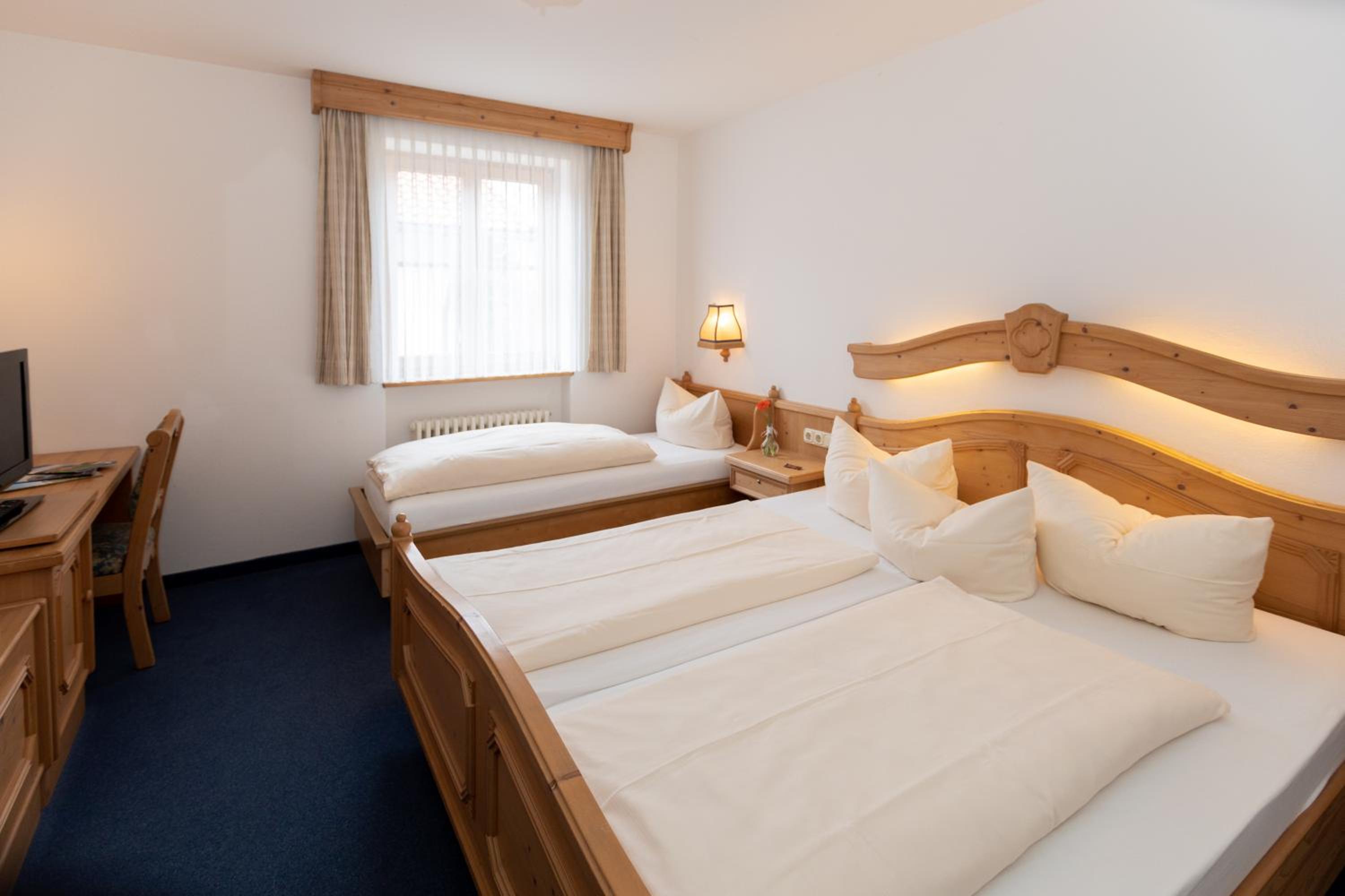 Triple Room - Photo 5