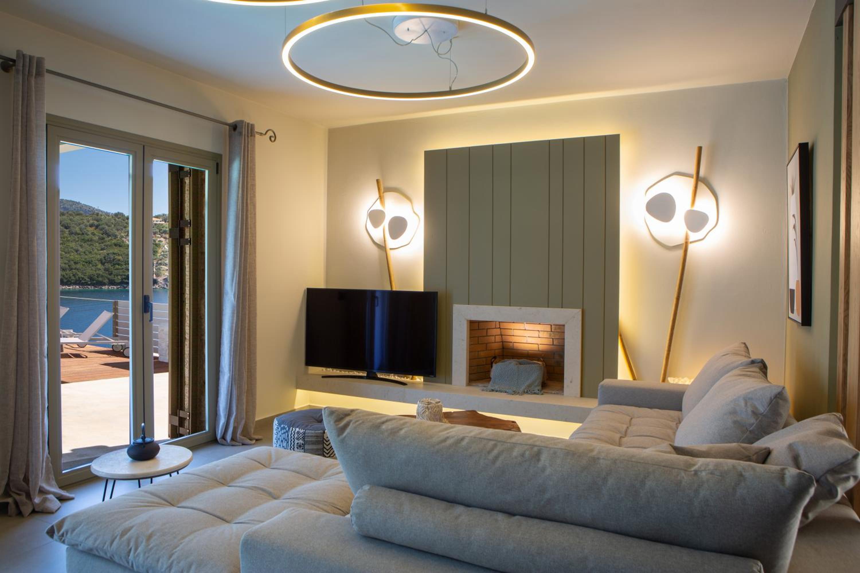 Villa photo 2
