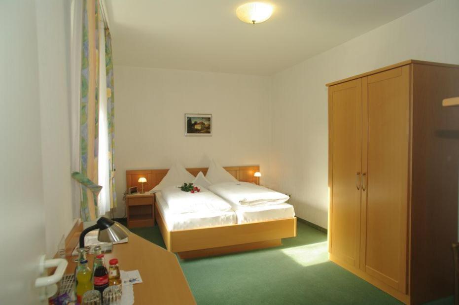 Standard Double Room - Photo 2