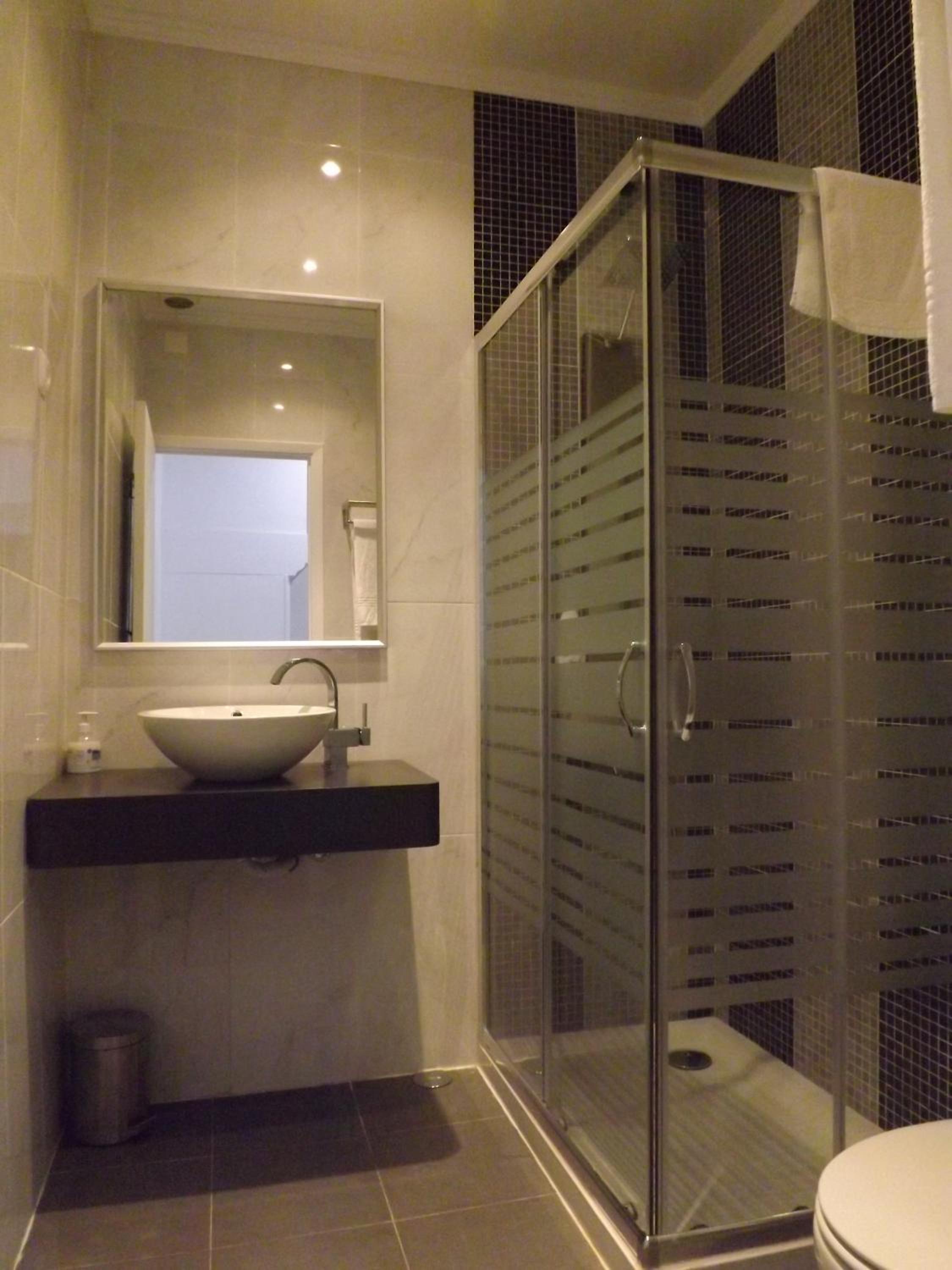Triple Room - Photo 11