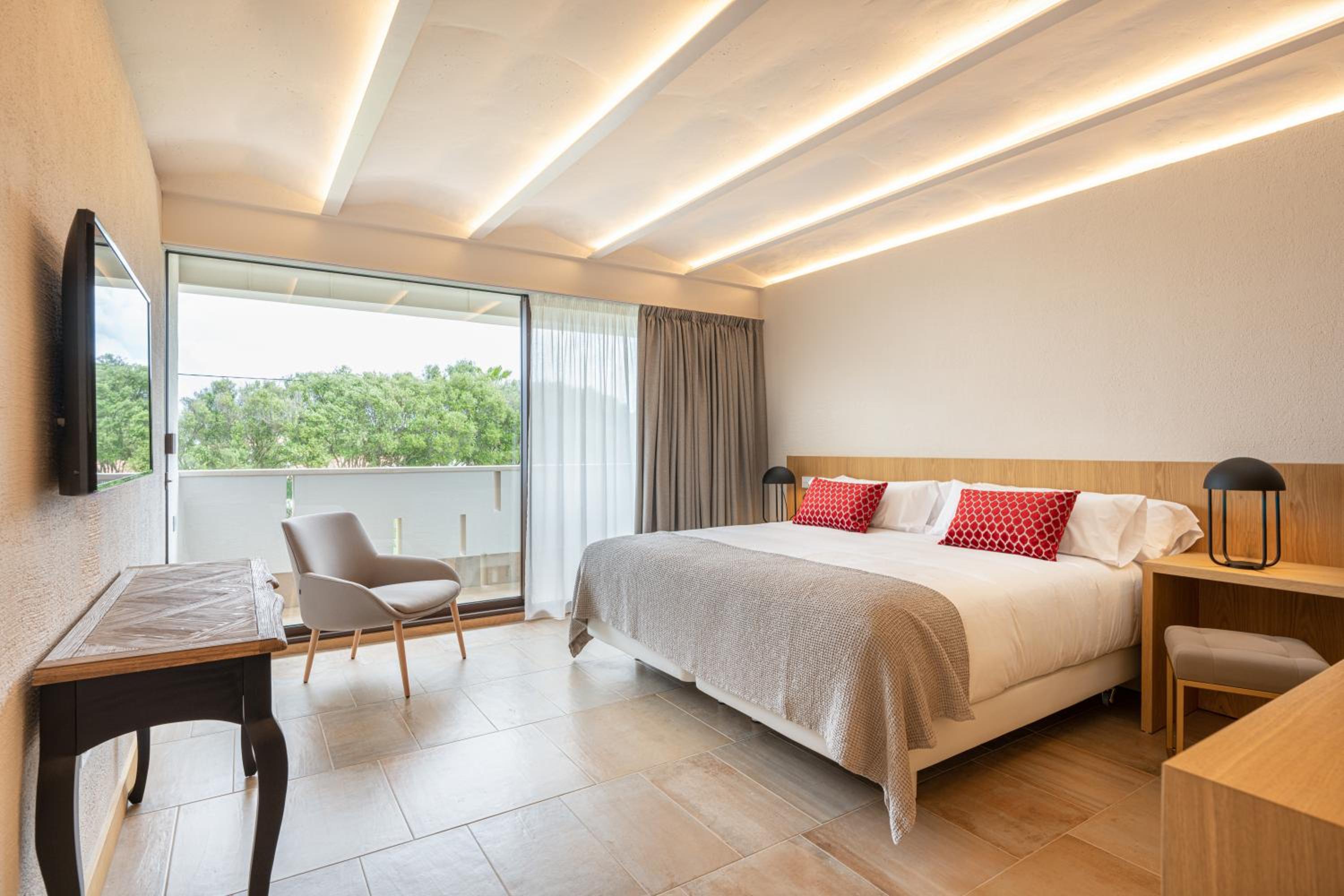Deluxe Double or Twin Room with Garden View