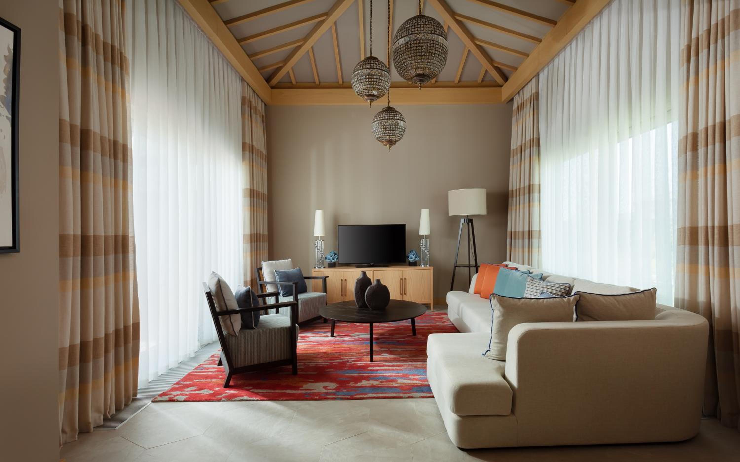 Executive Villa - Photo 1