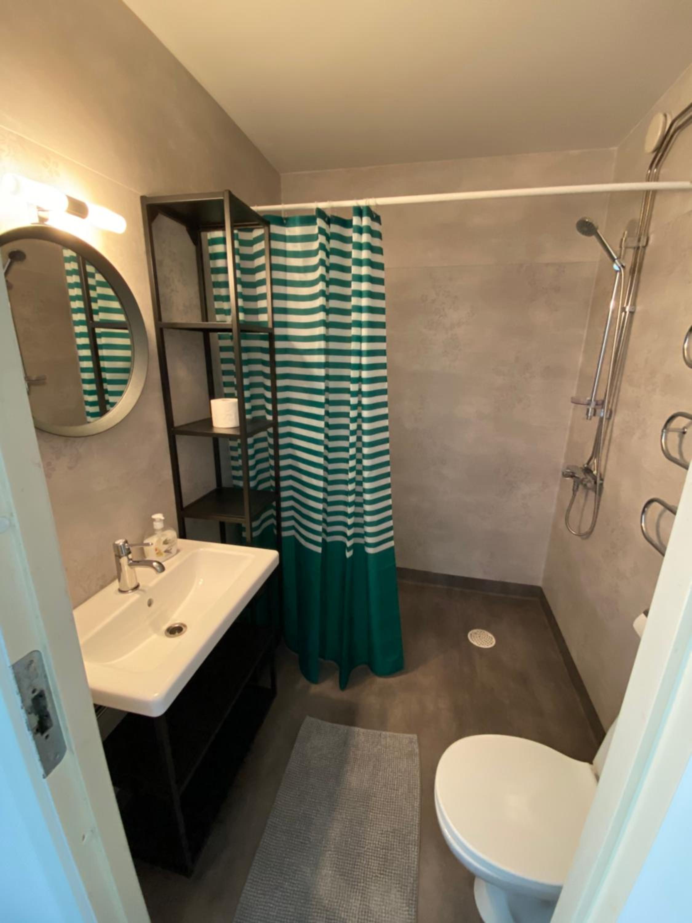 Double or Twin Room - Photo 22