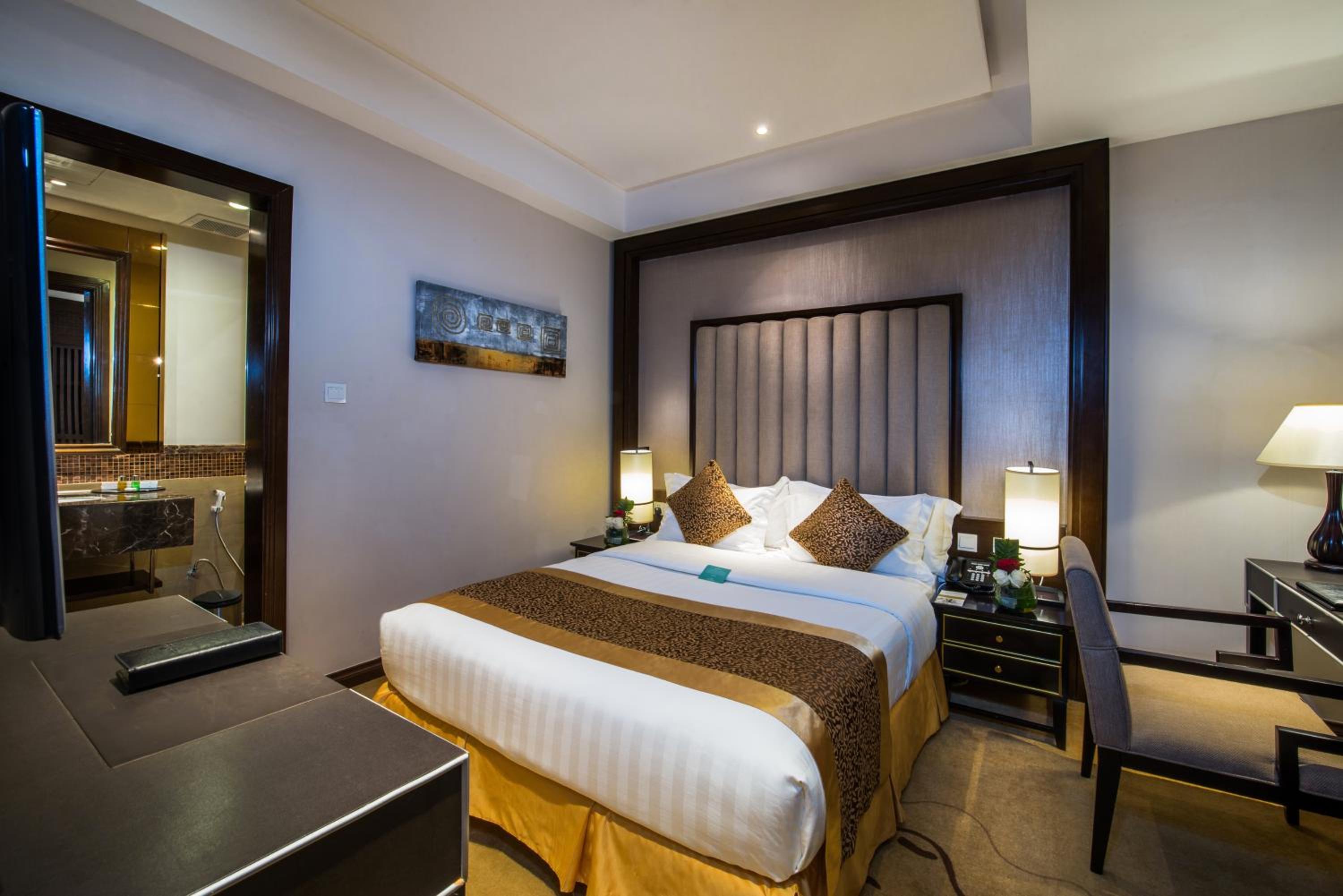 Three-Bedroom Suite photo 1