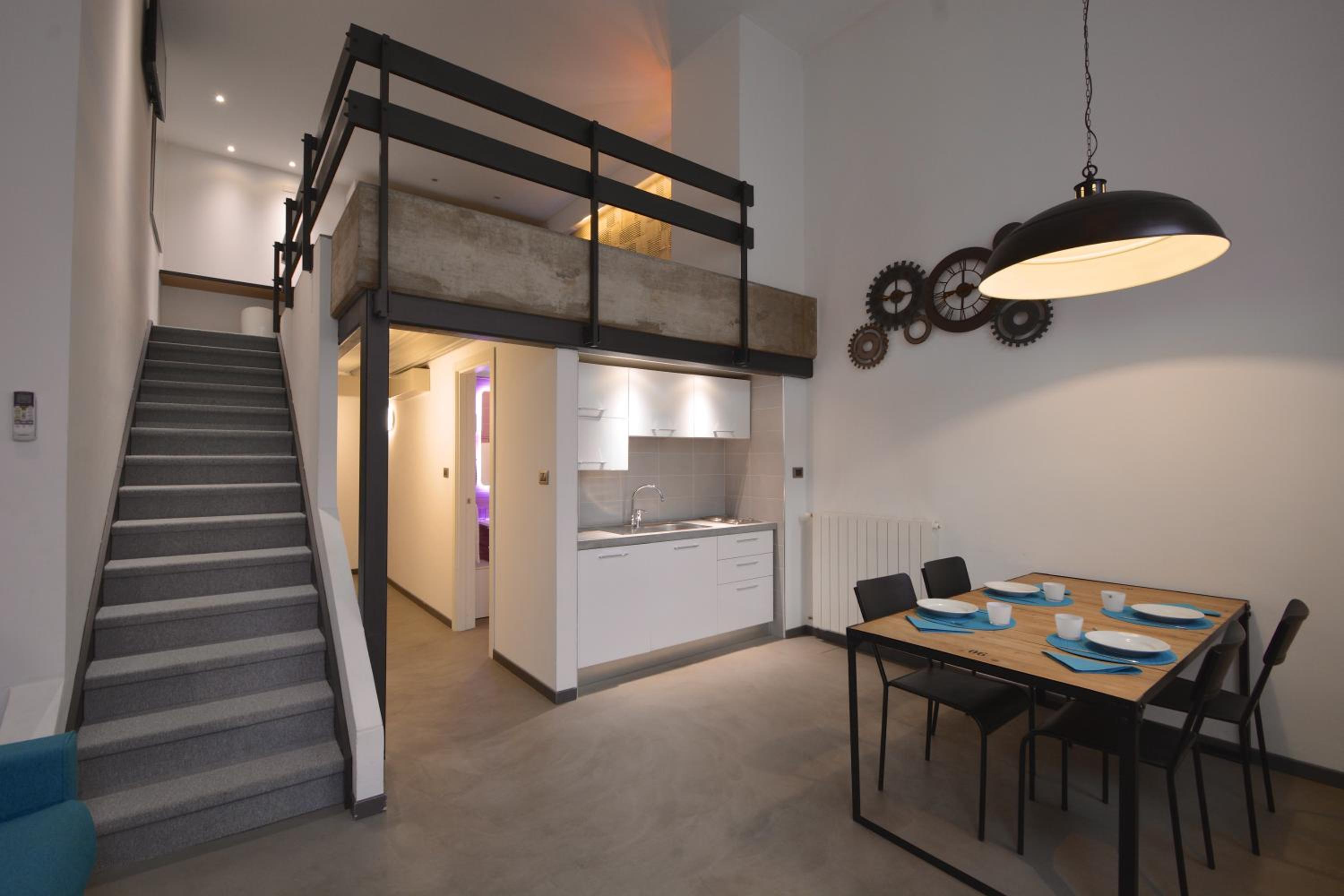 Loft - Photo 8