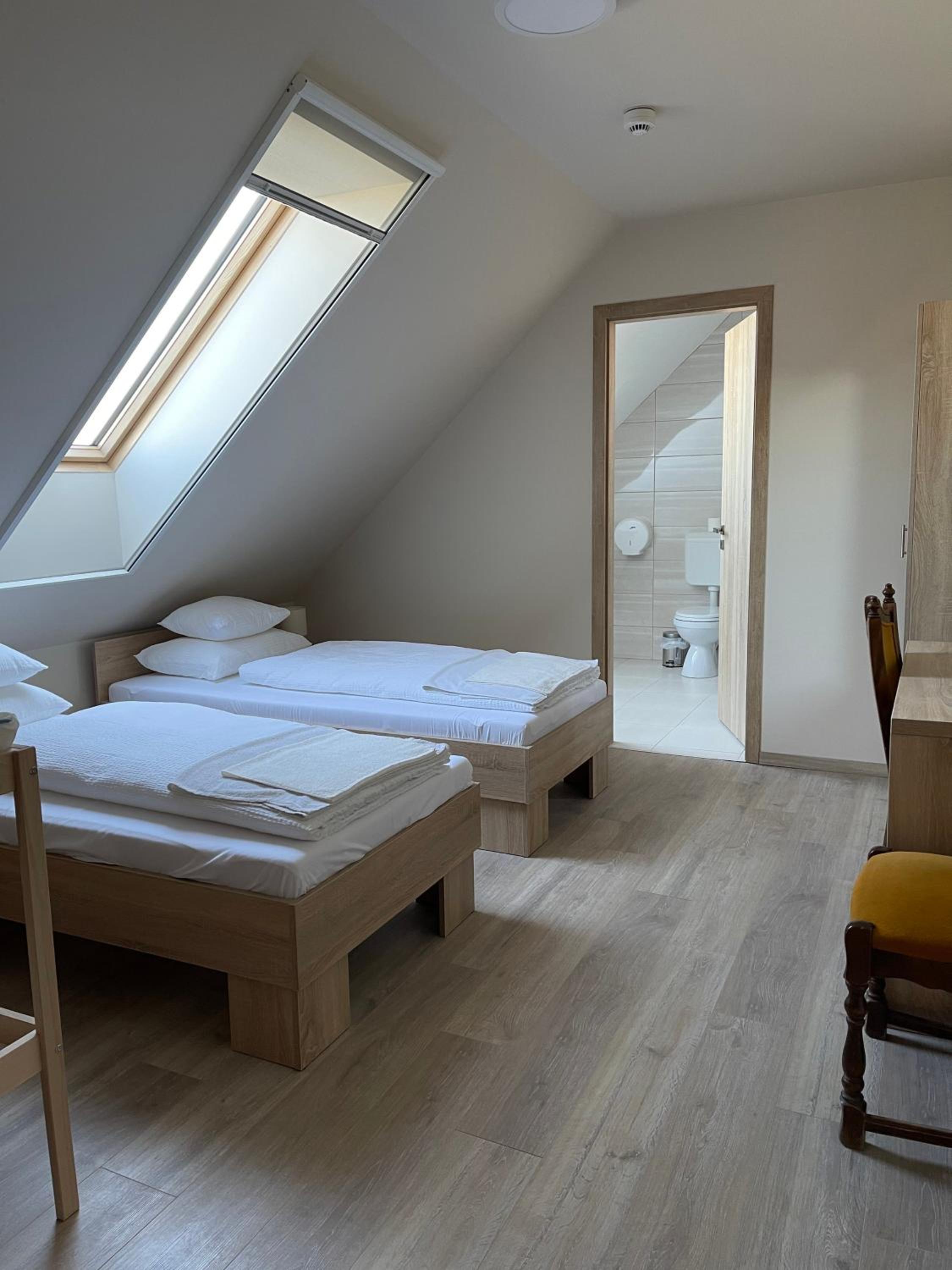 Double or Twin Room photo 3