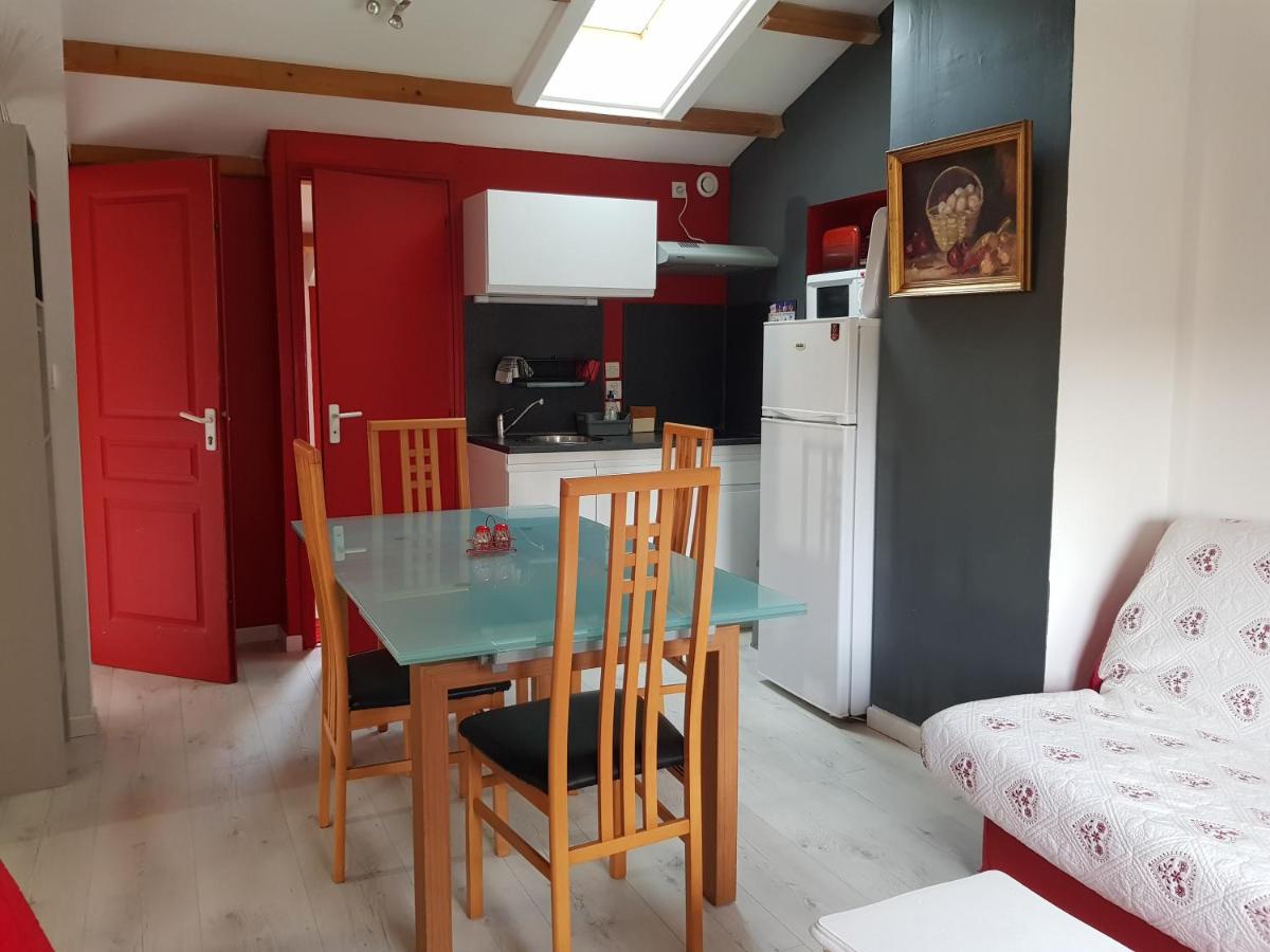 Apartment with Garden View - Photo 31