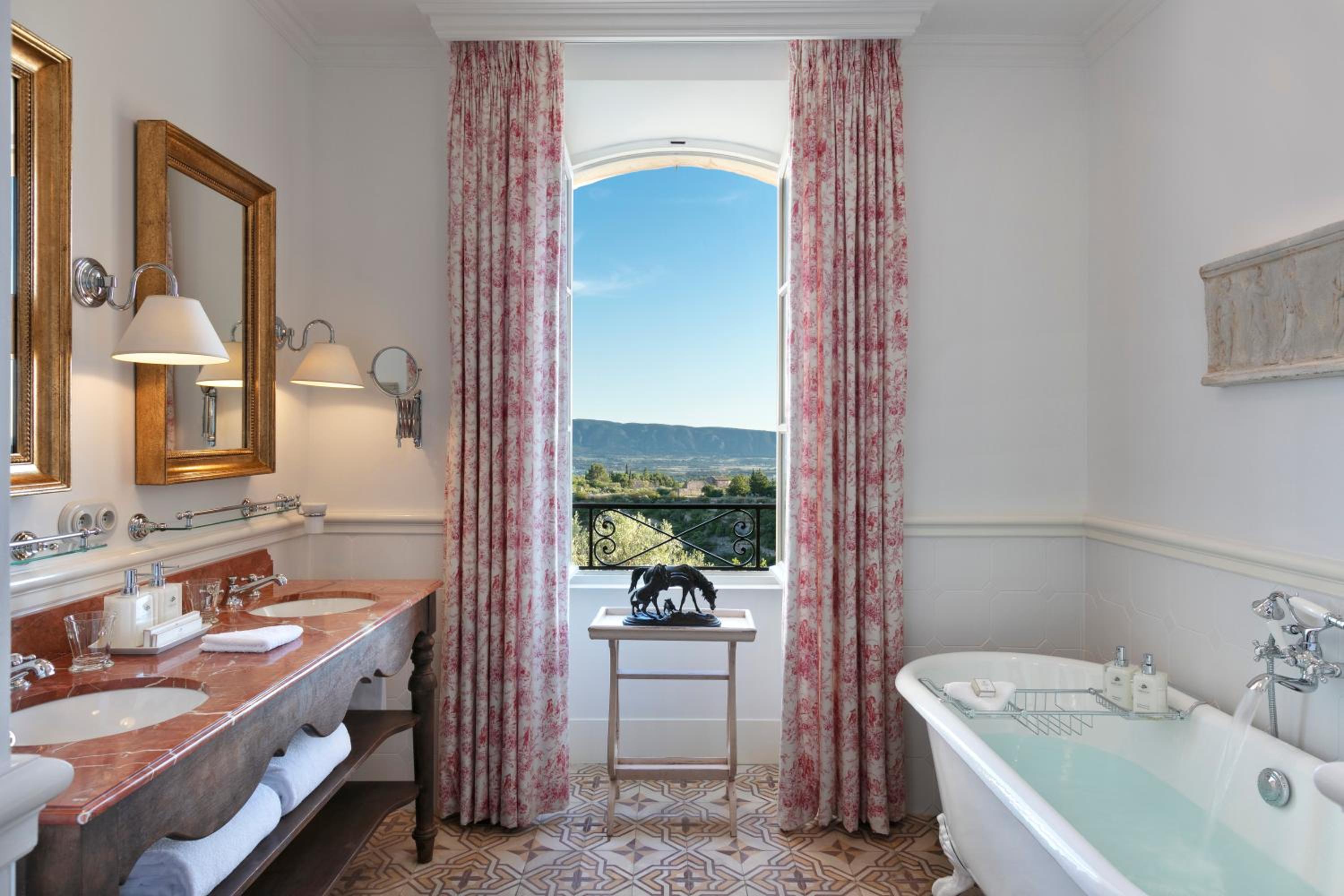One Bedroom Suite (Non Smoking) photo 2