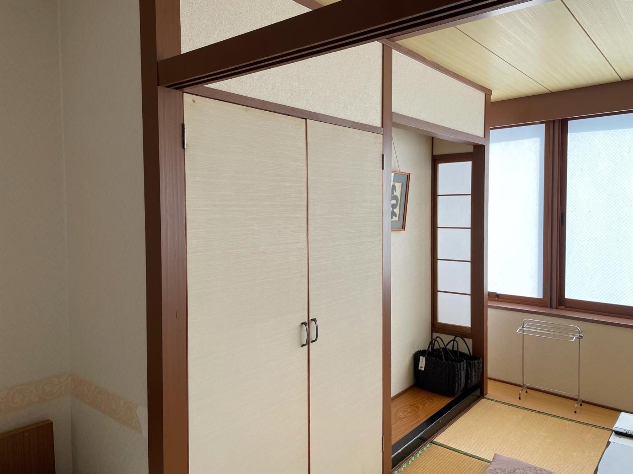 Standard Room with Tatami Area - Photo 11
