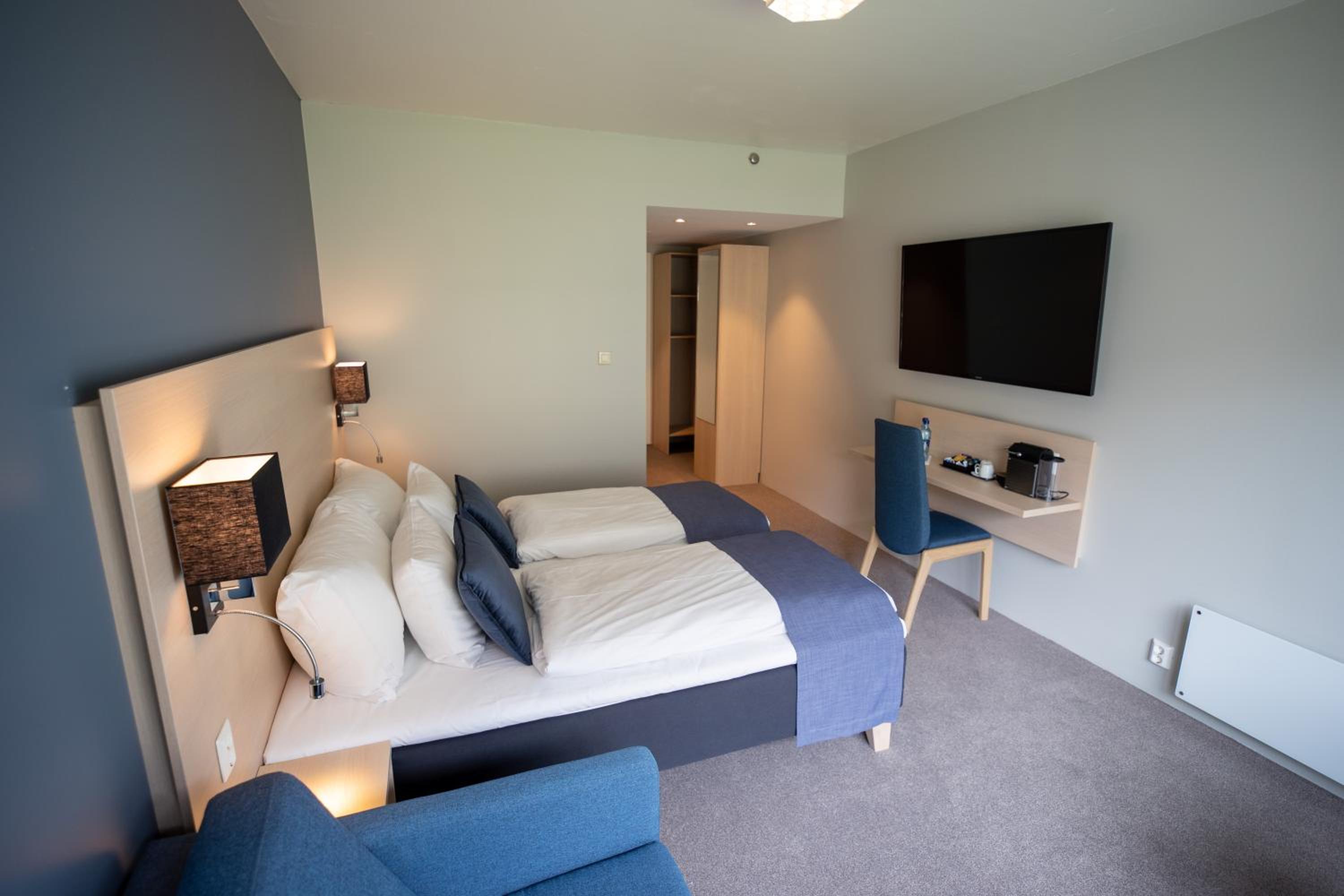 Deluxe Double Room with Balcony and Sea View - Photo 2