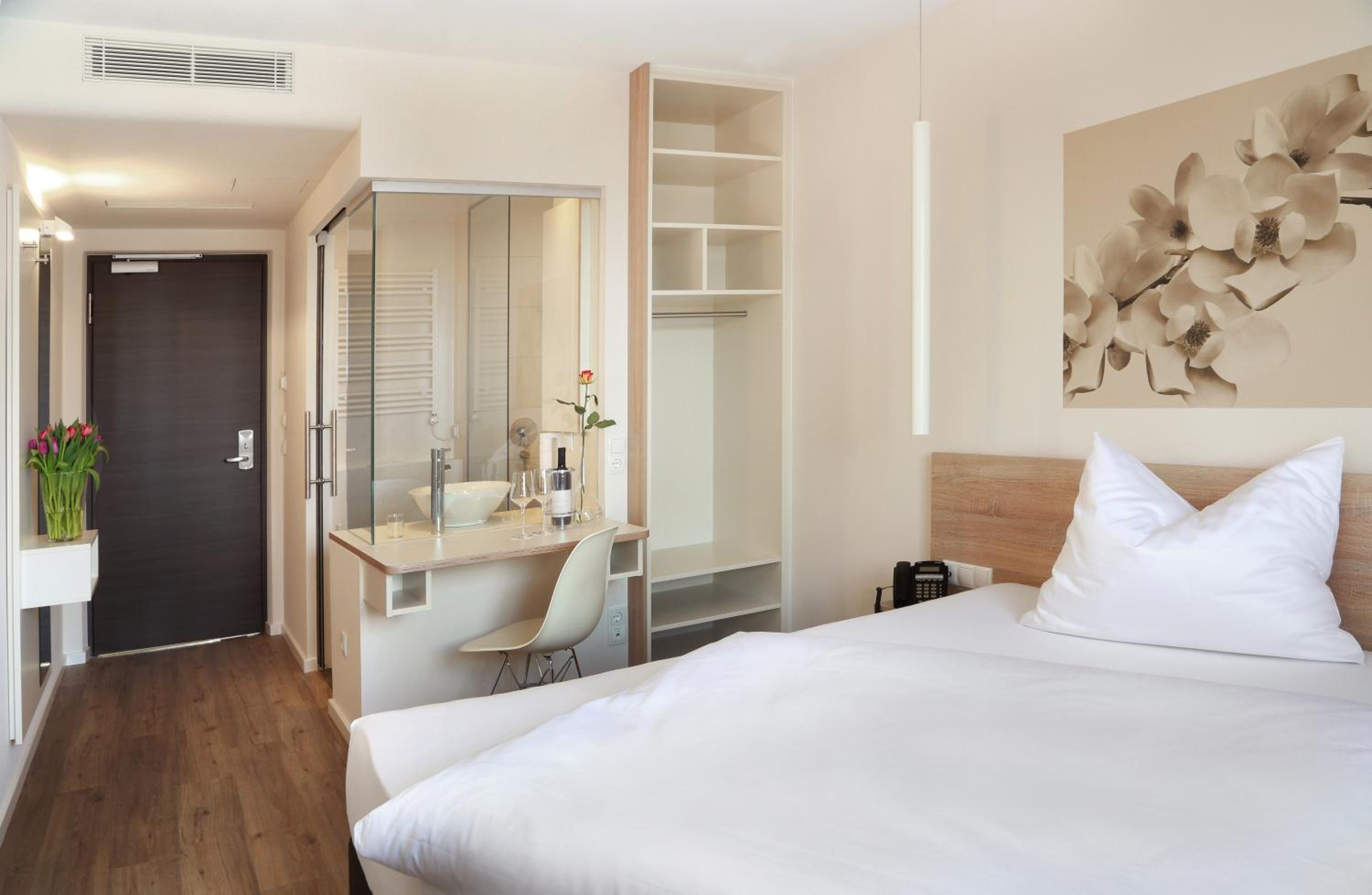 Standard Single Room - Photo 6