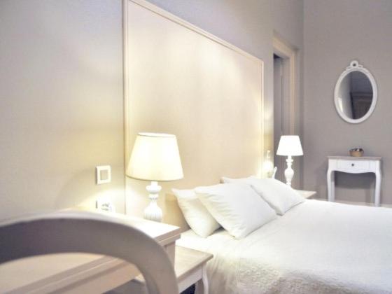 Standard Double Room - Photo 5