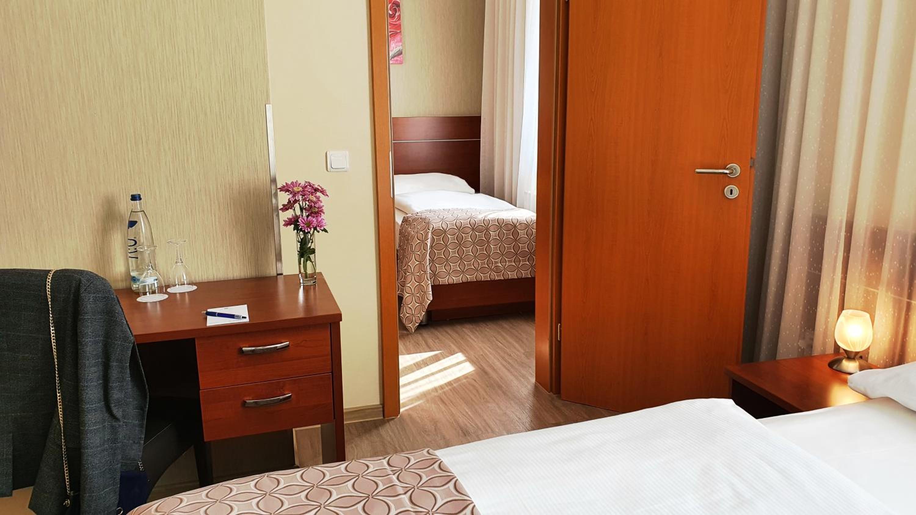 Triple Room - Photo 2