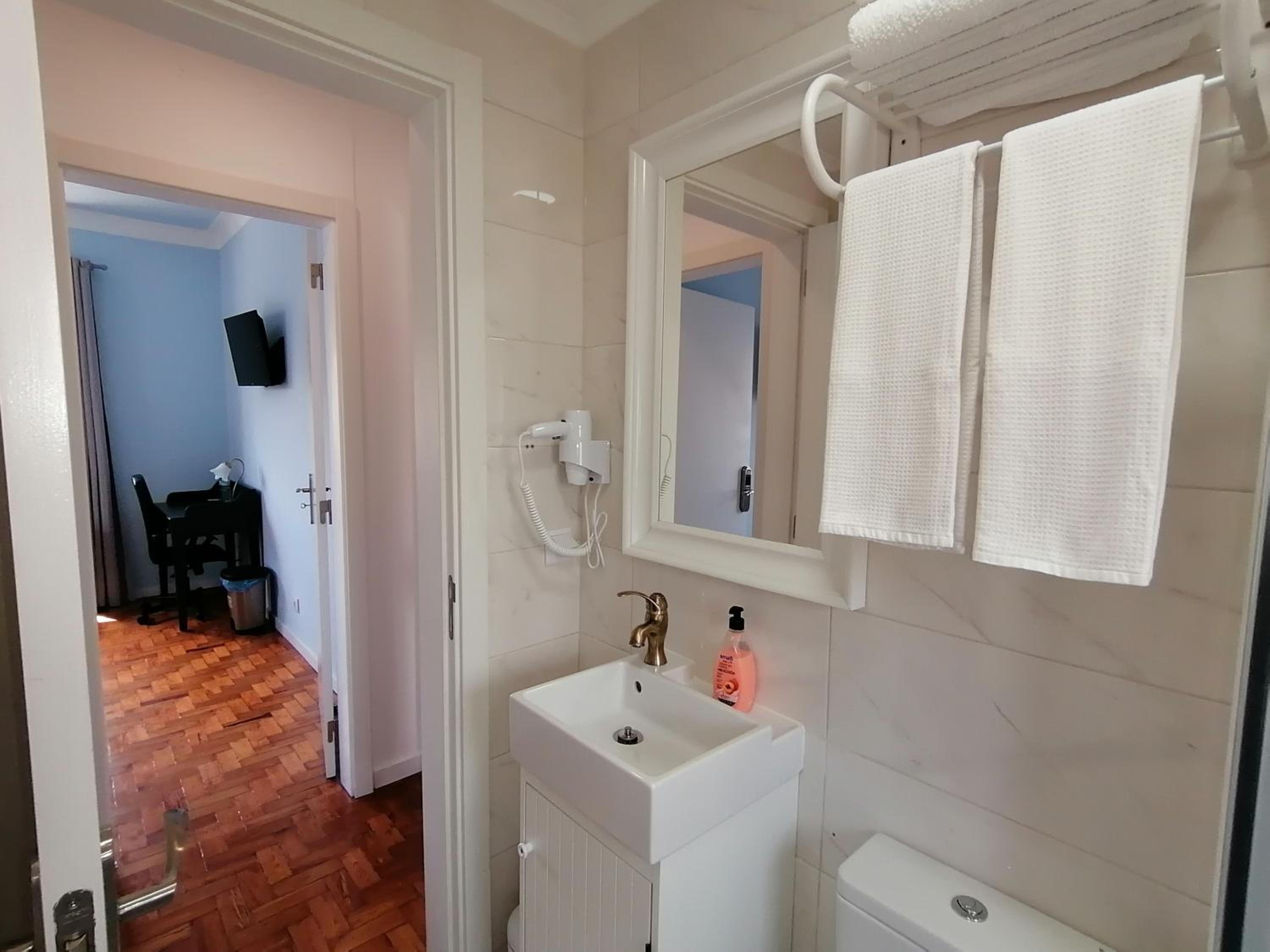 Family Suite - Photo 6
