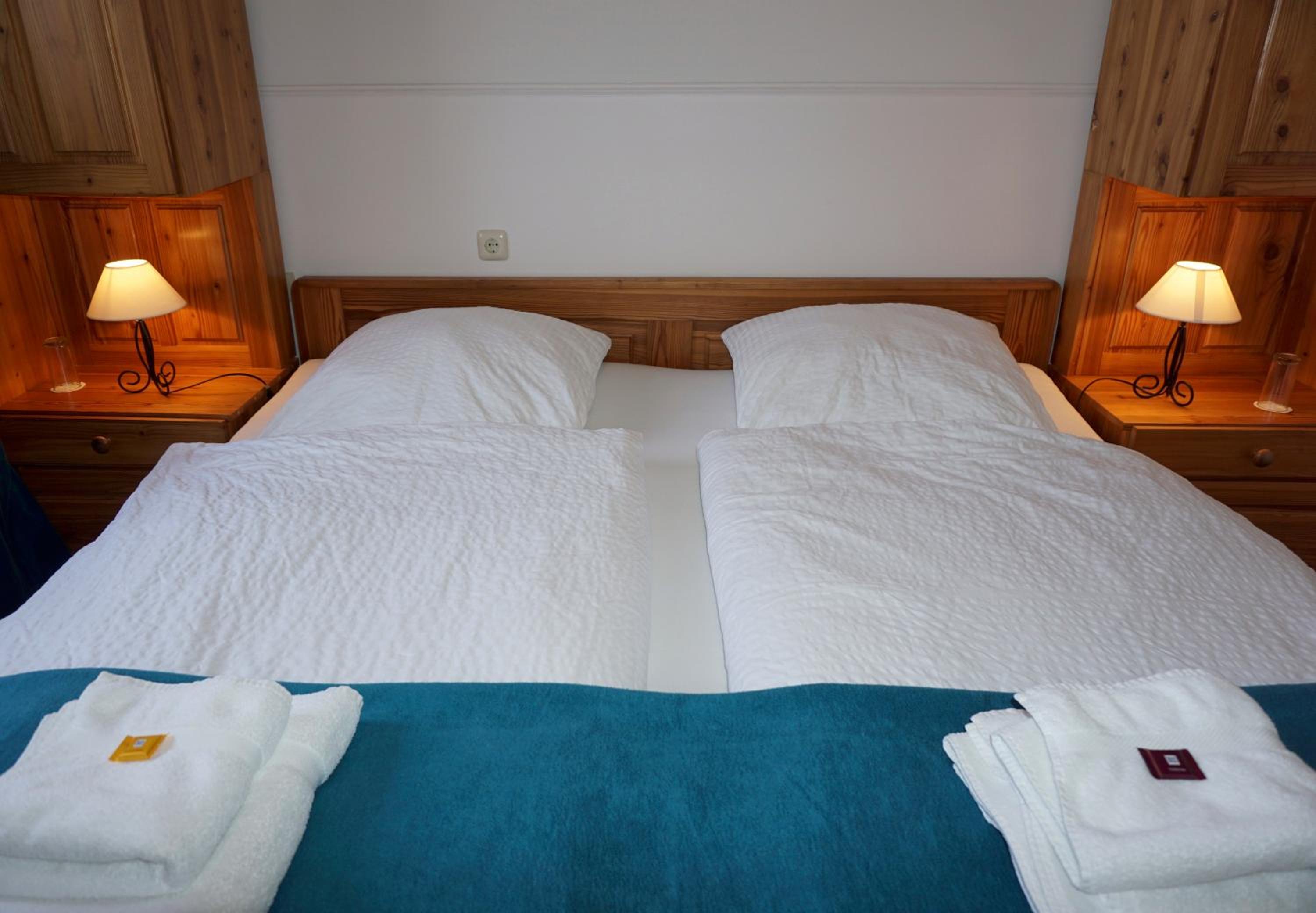 Double Room - Photo 6