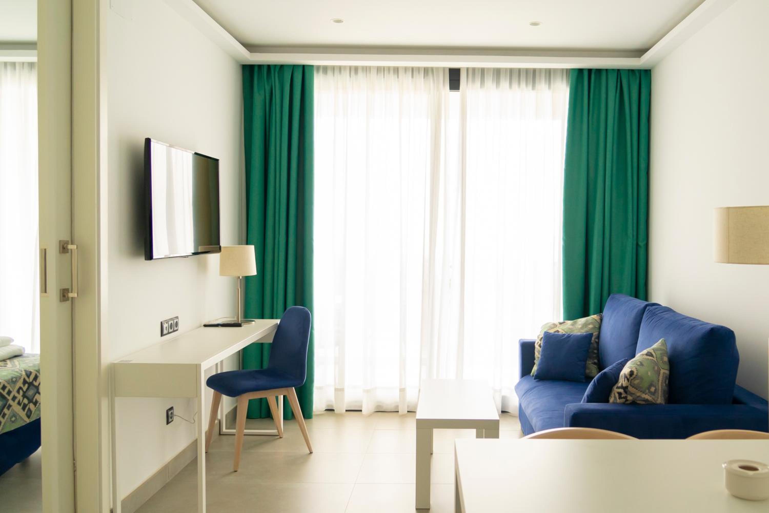 Deluxe Suite - Photo 46