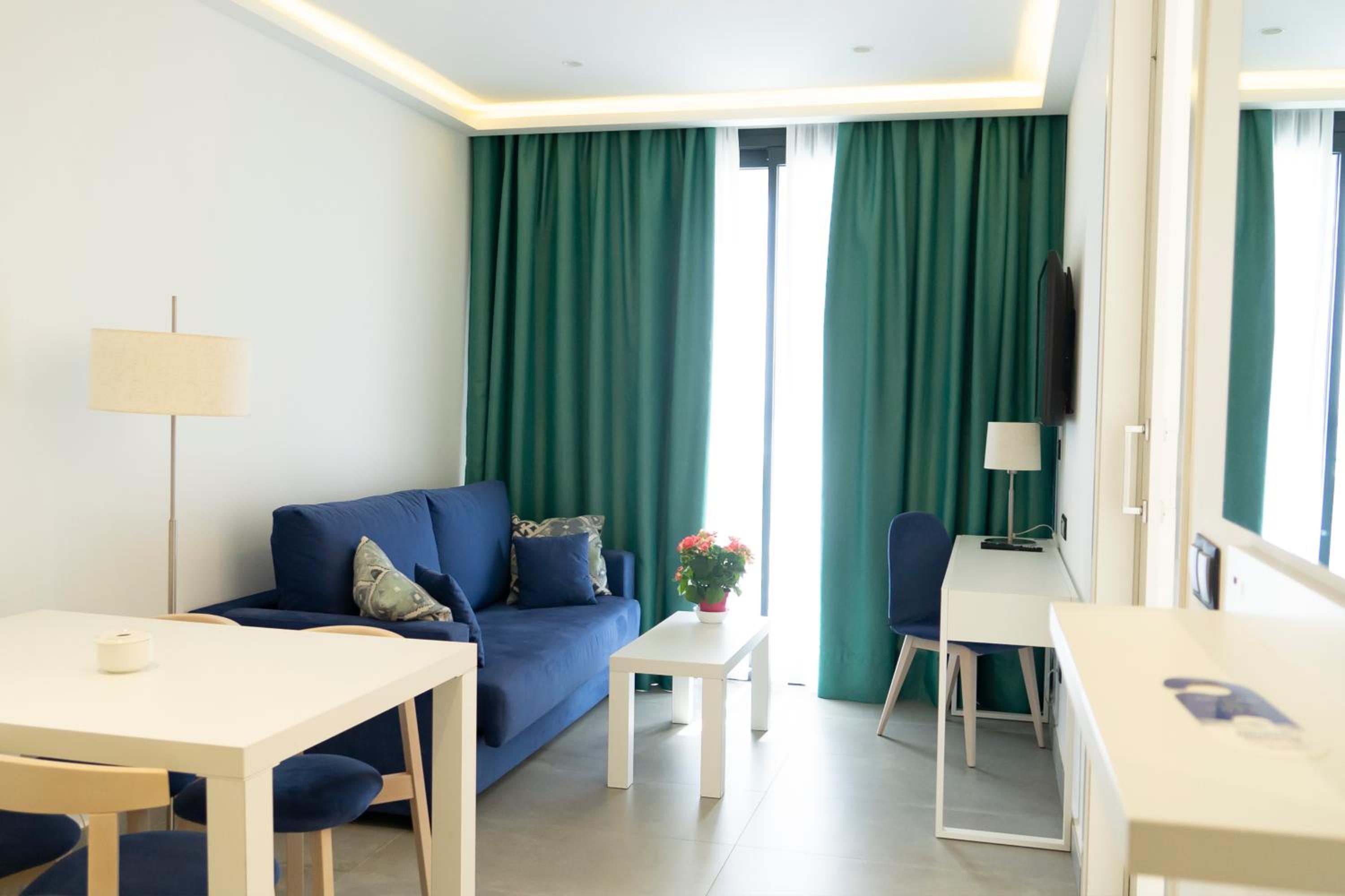 Deluxe Suite - Photo 48
