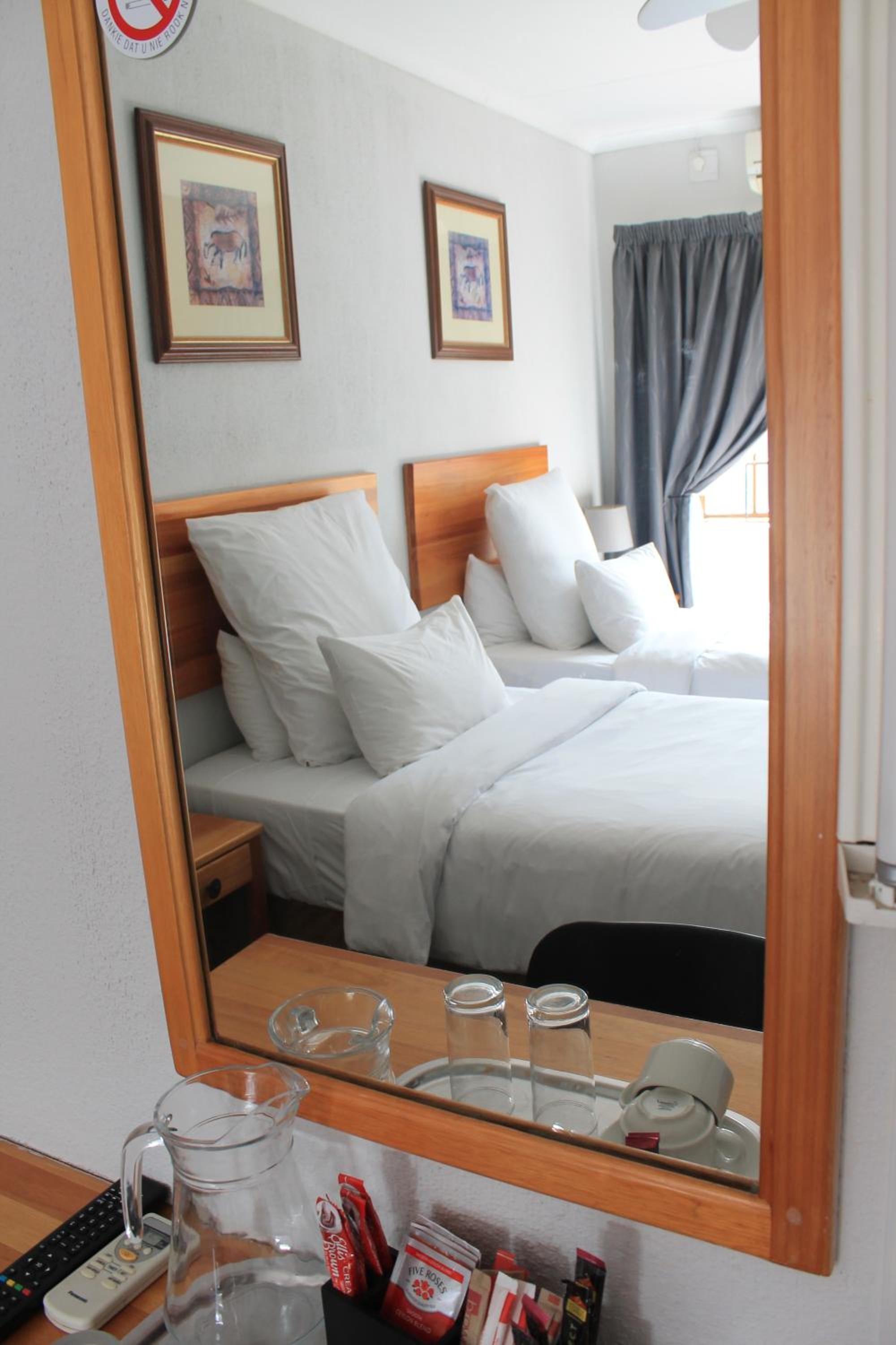 Standard Twin Room photo 1