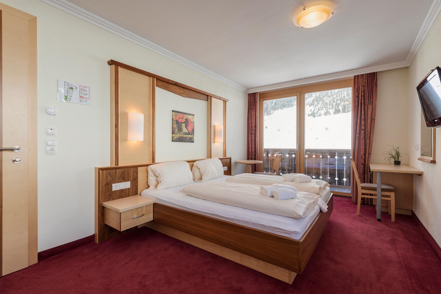 Double Room with Extra Bed (3 Adults)
