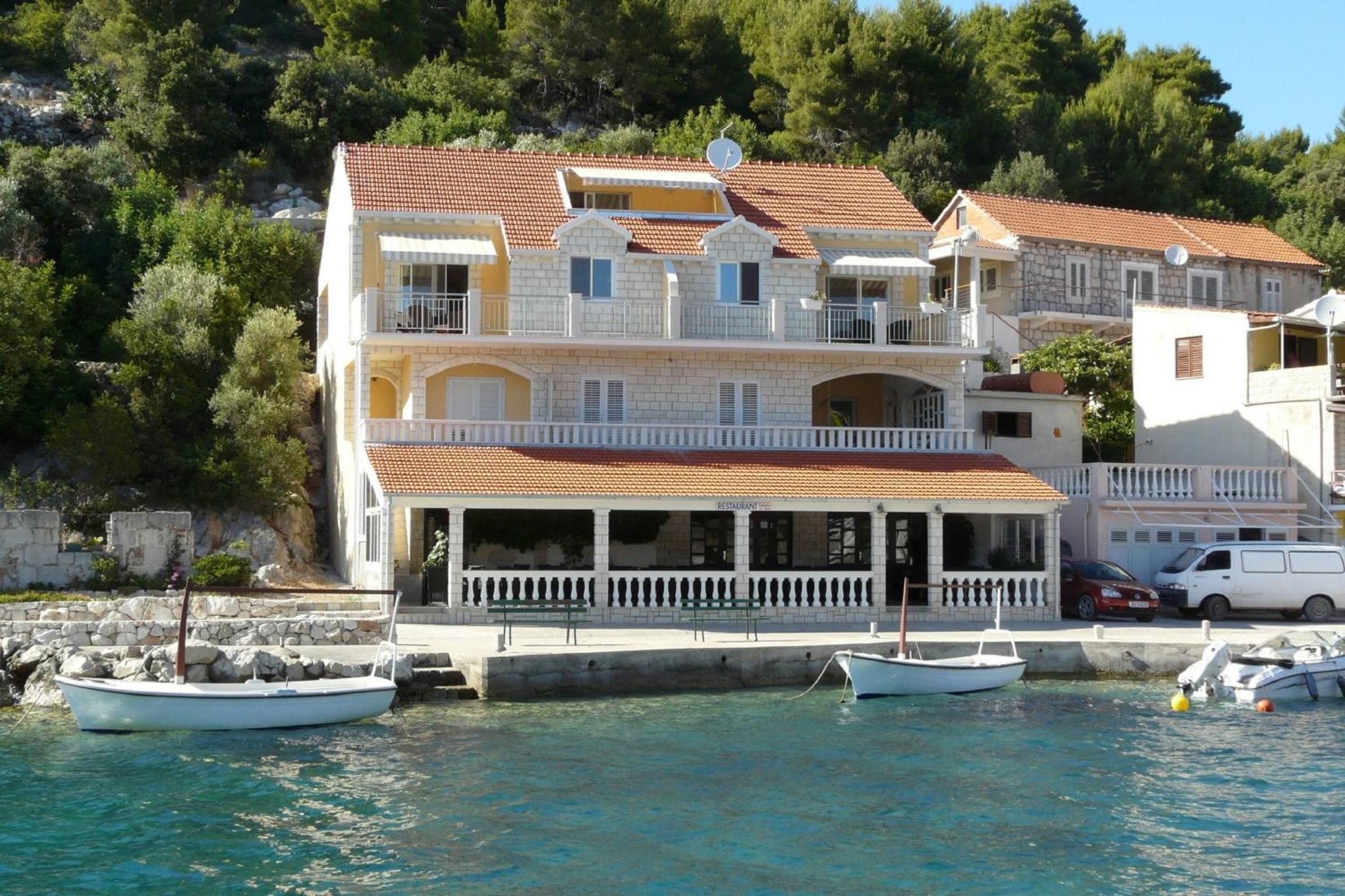 Two Bedroom Apartment with Terrace and Sea View photo 3
