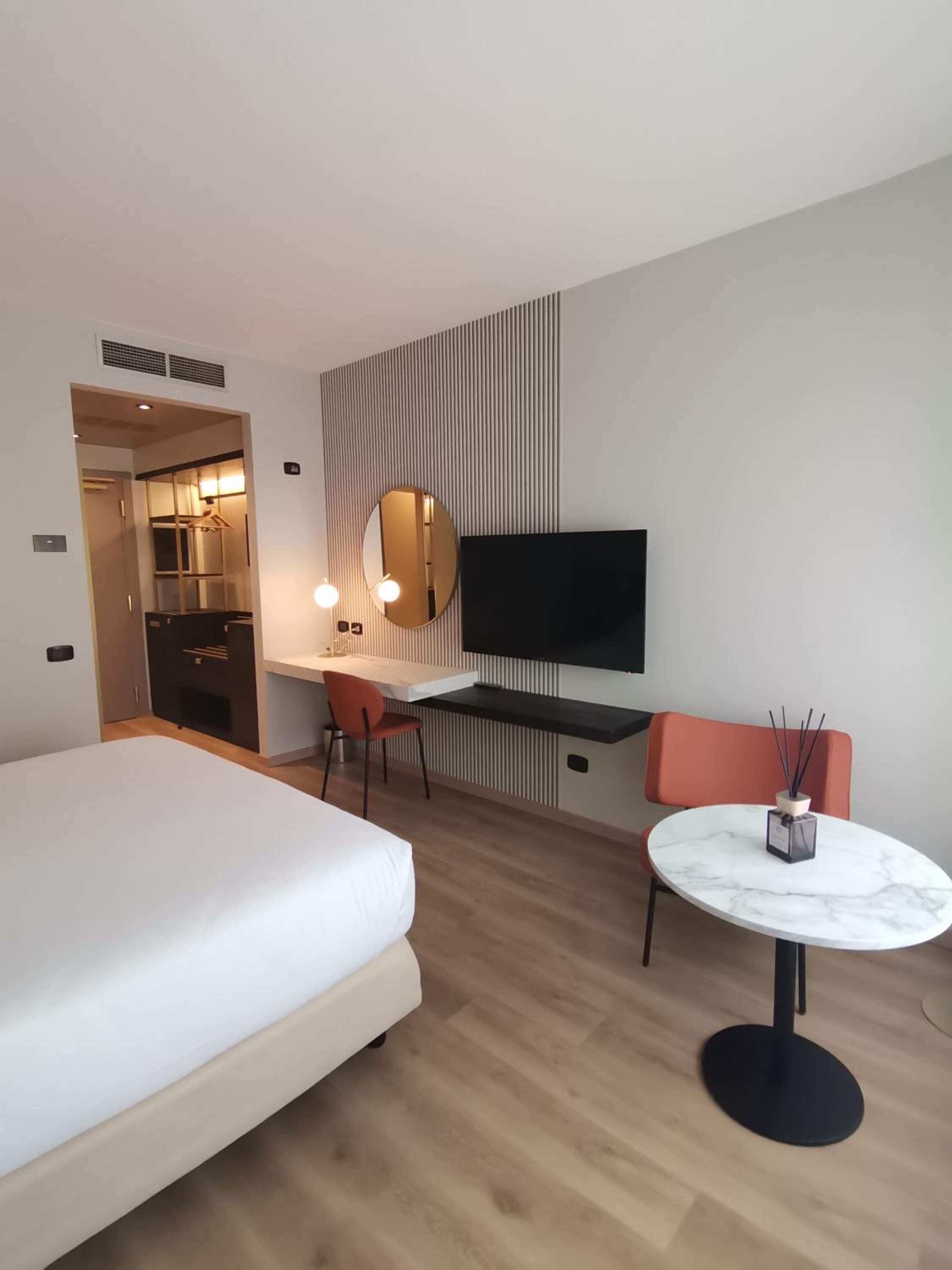 Deluxe Double Room - Photo 4