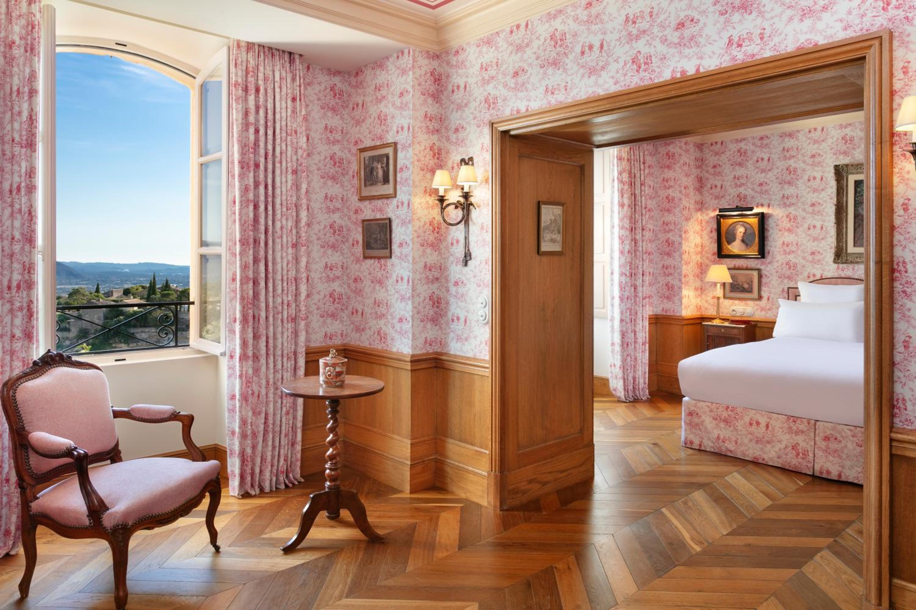 One Bedroom Suite (Non Smoking) photo 1