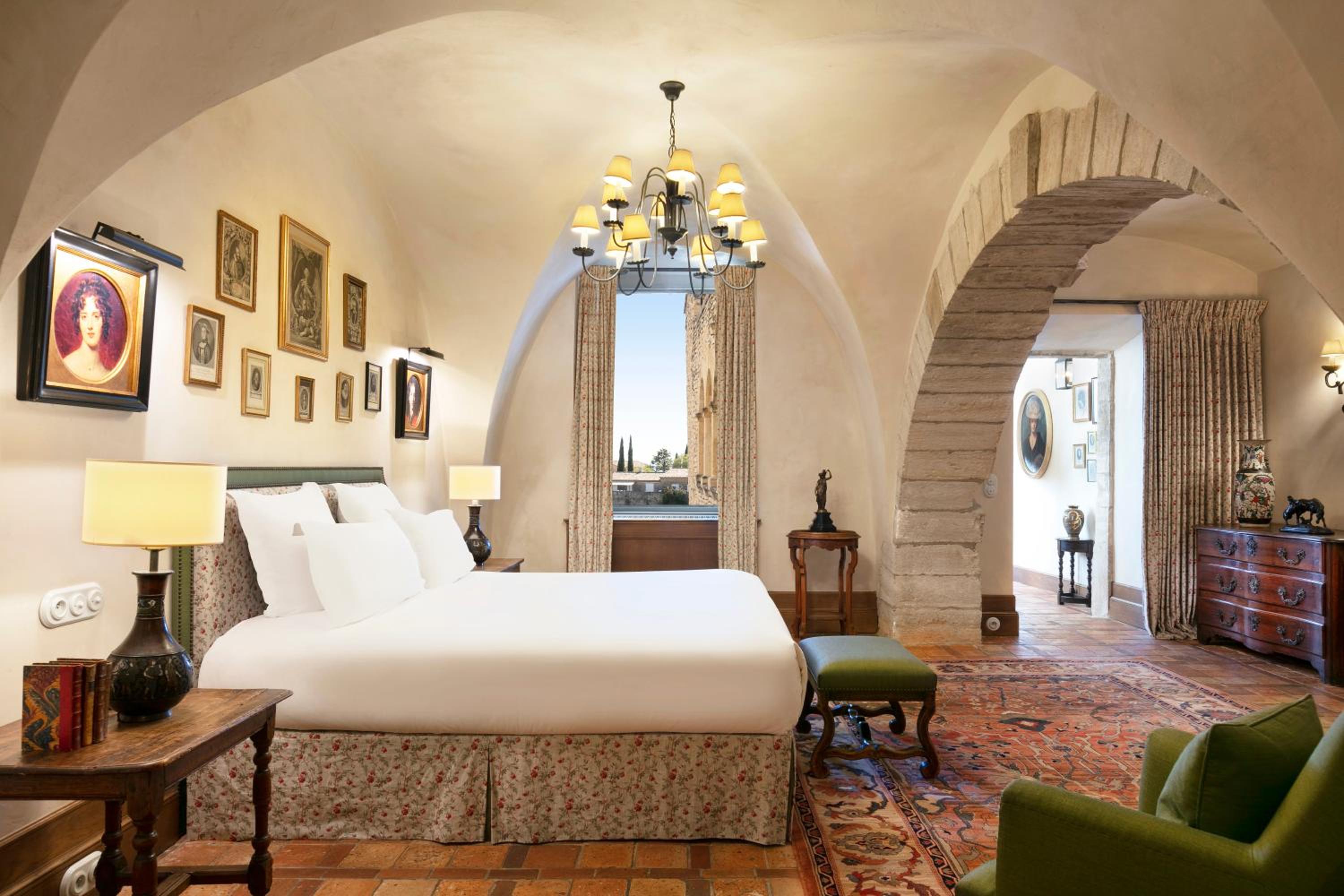 Baron De Simiane Suite