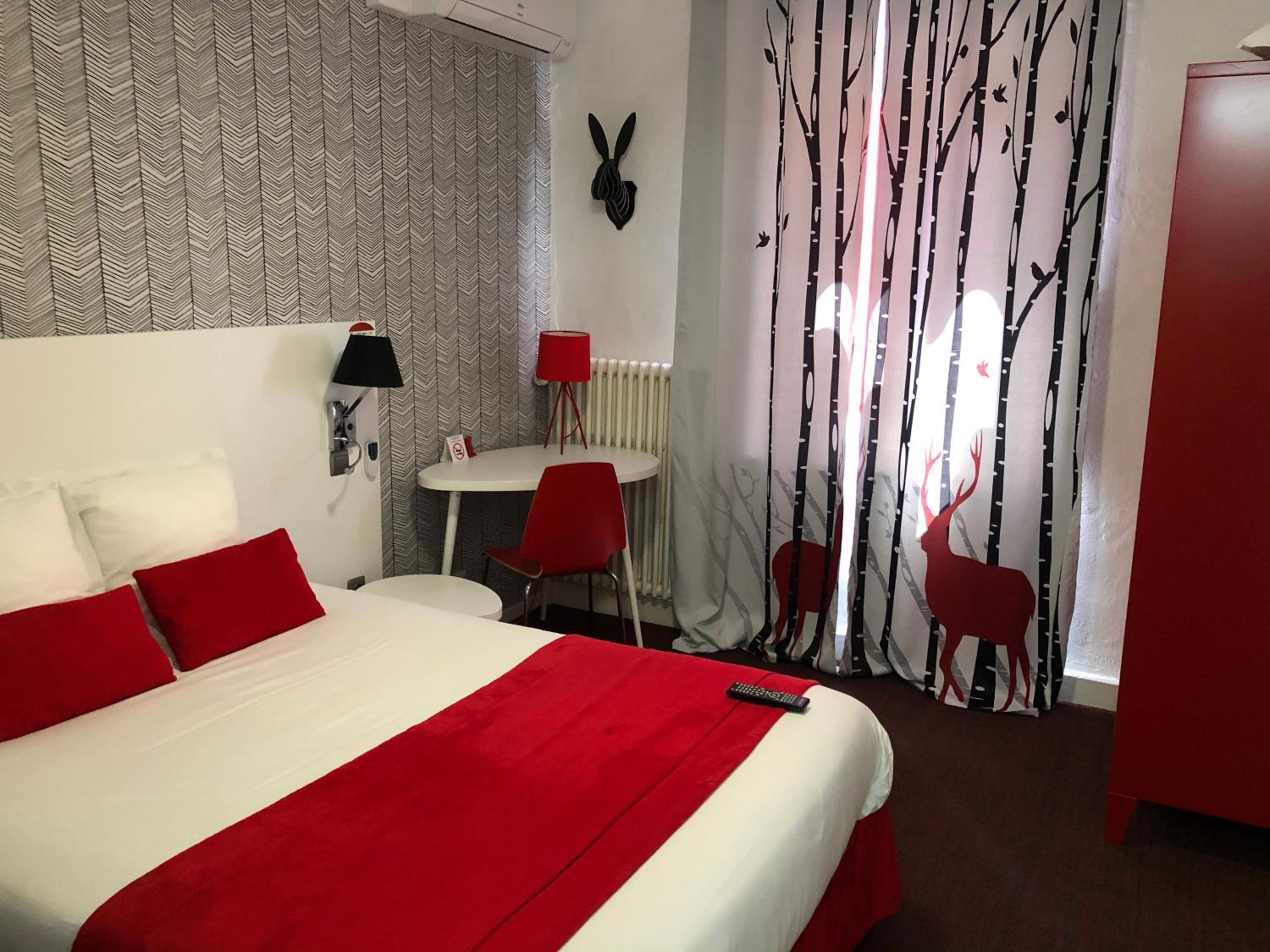 Double Room - Photo 29