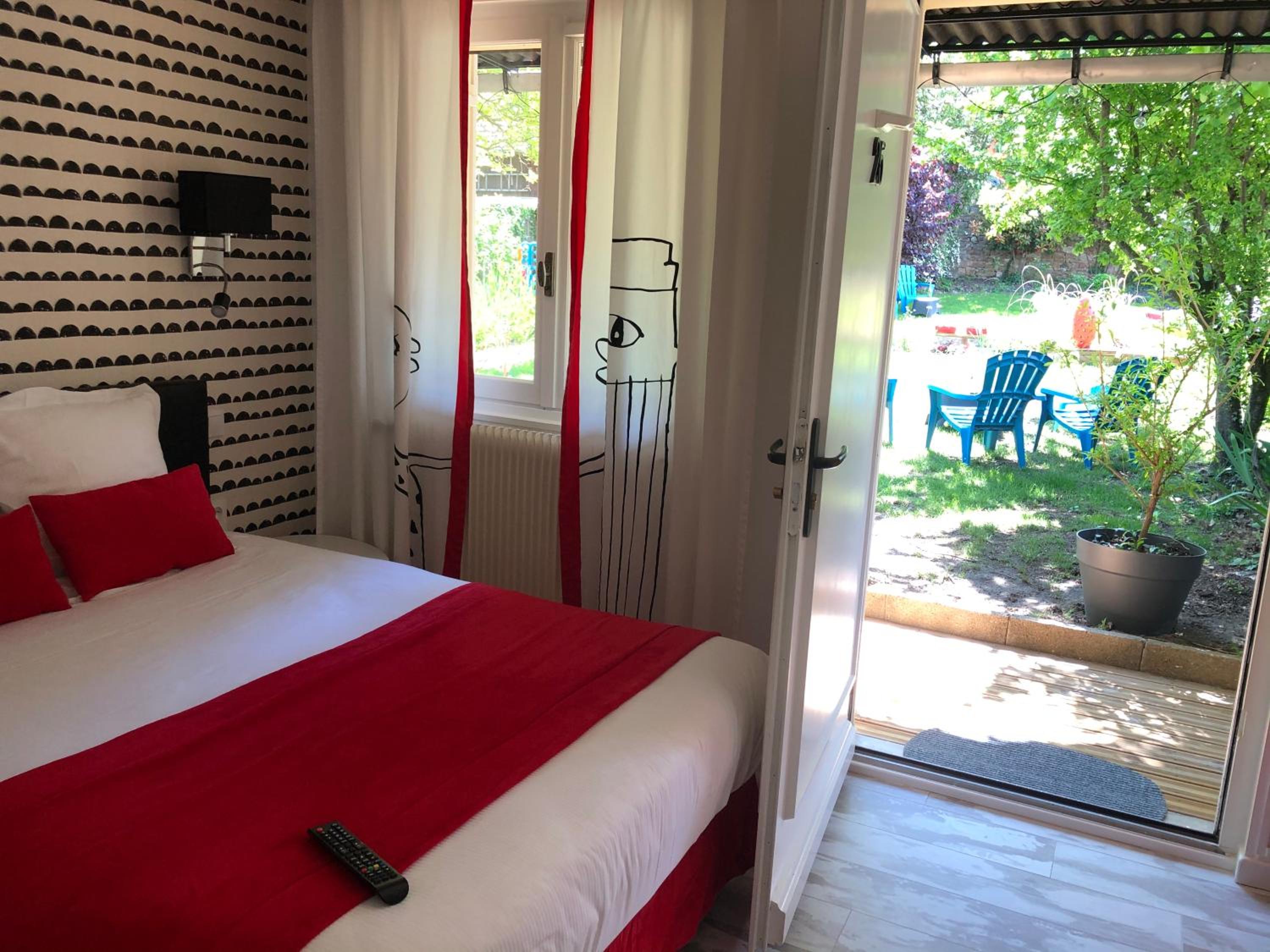 Double Room - Photo 25