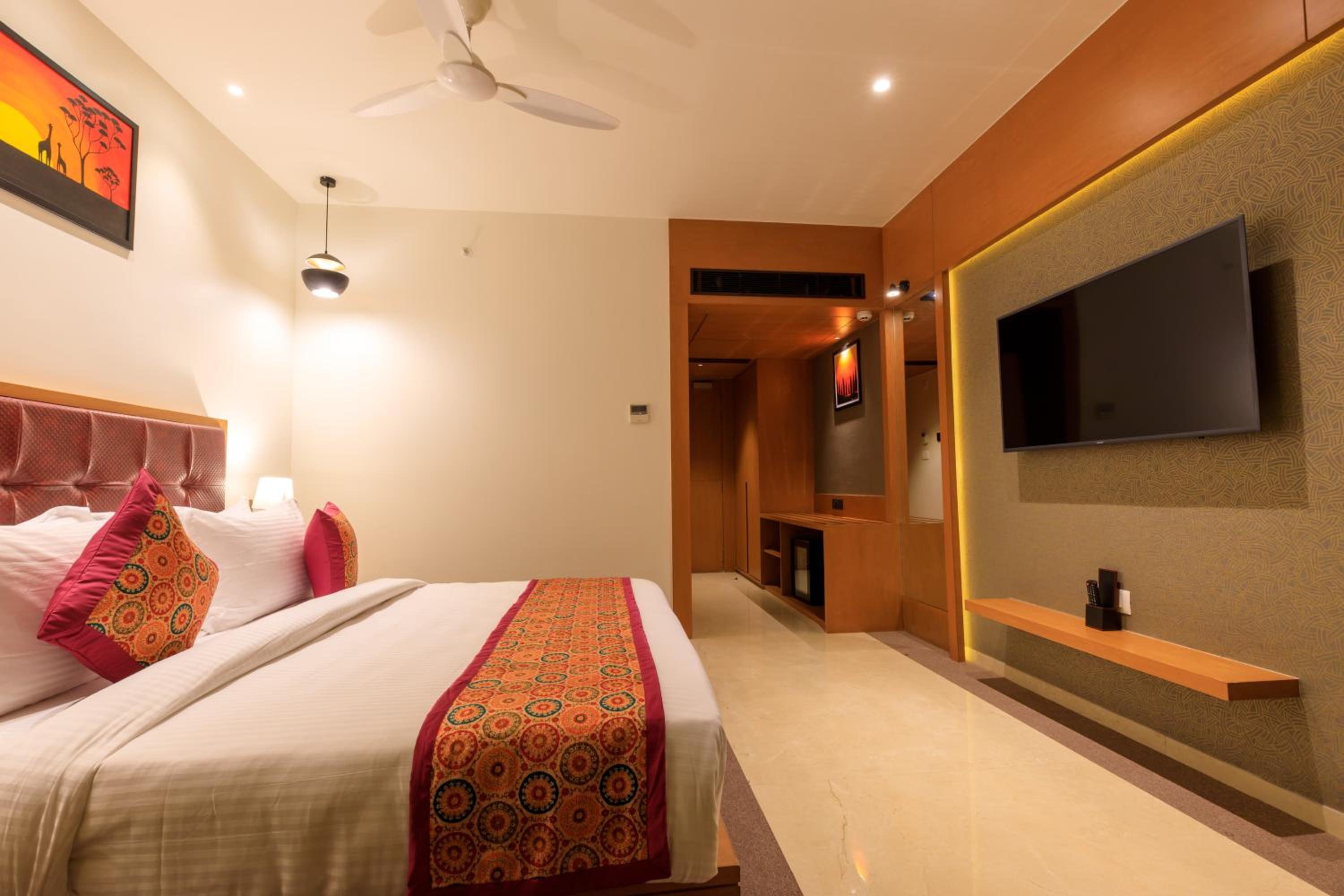 Deluxe Room - Photo 1