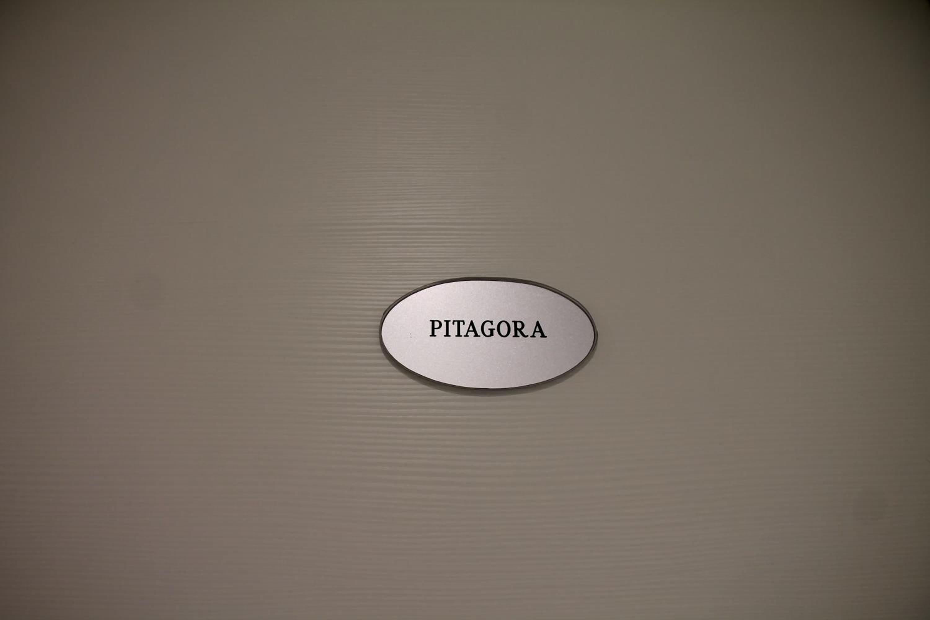 Double Room with Balcony - Photo 7