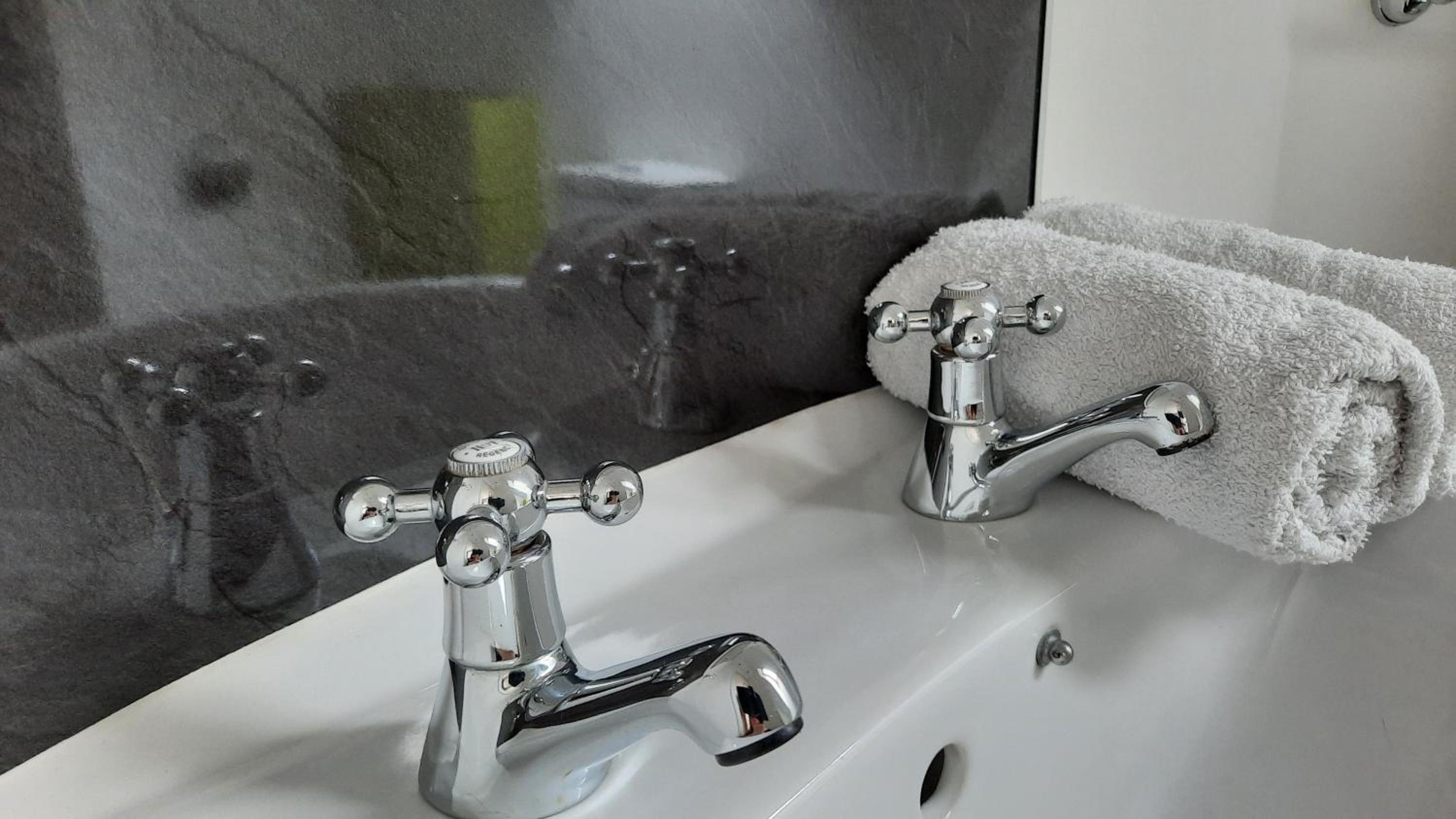 Double Room With Private Bathroom photo 2