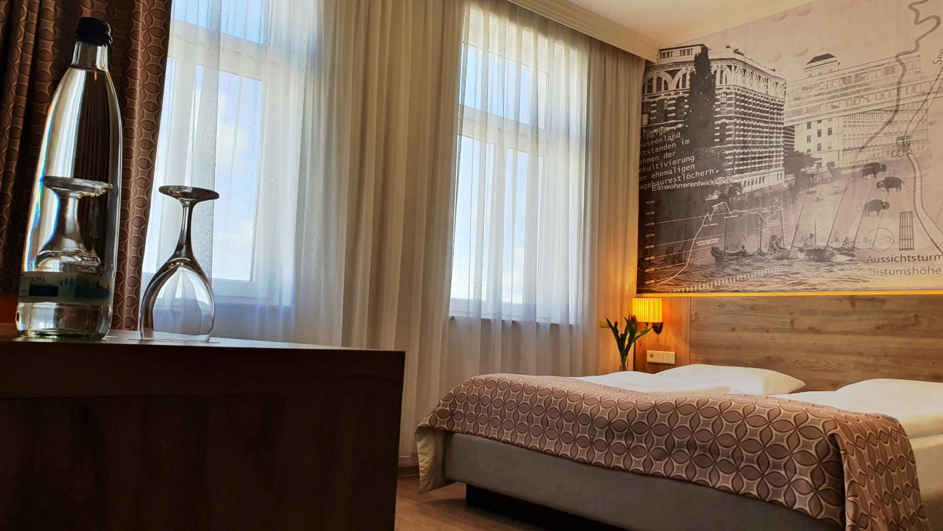 Standard Double Room - Photo 8