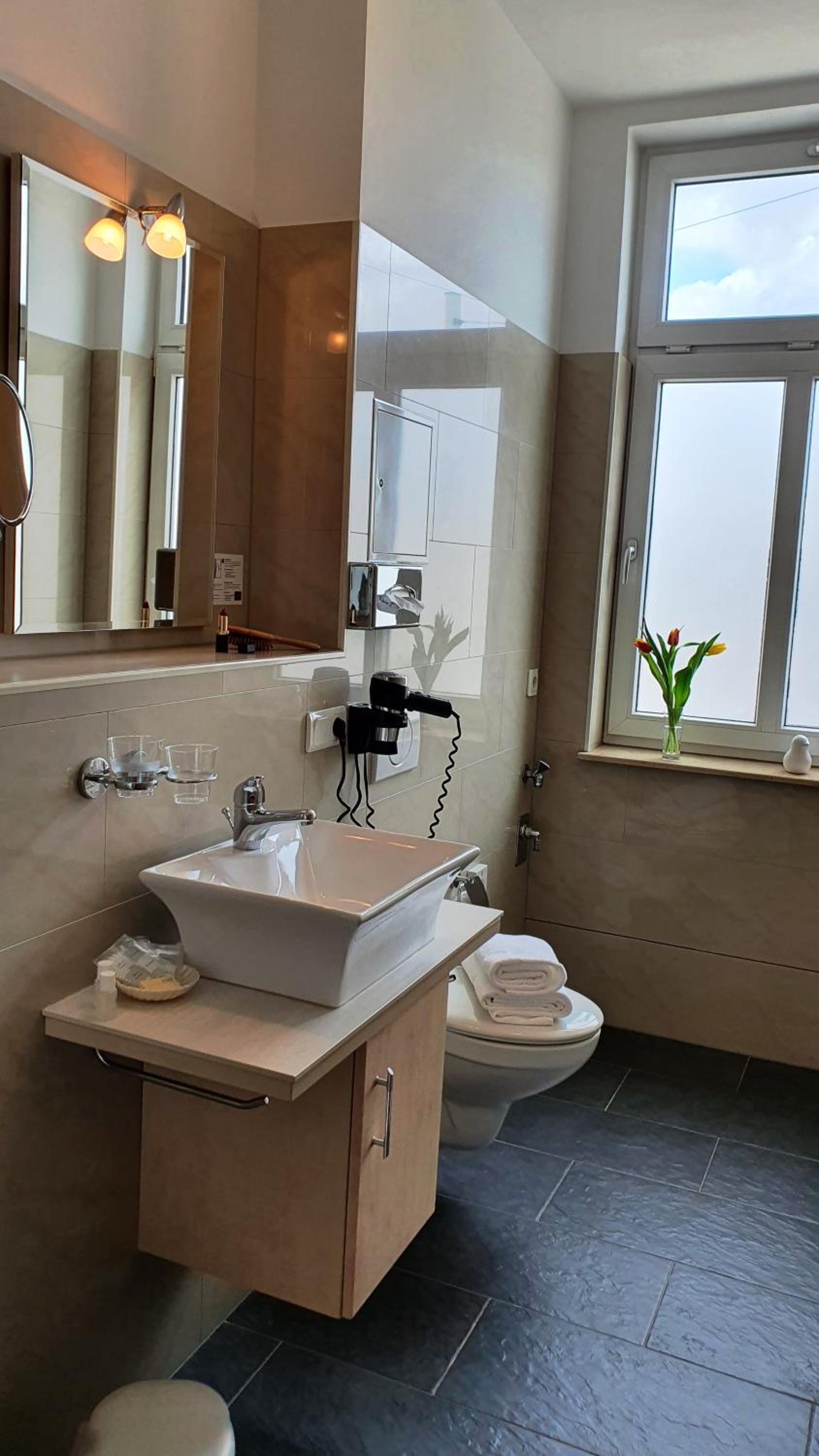 Standard Double Room - Photo 20