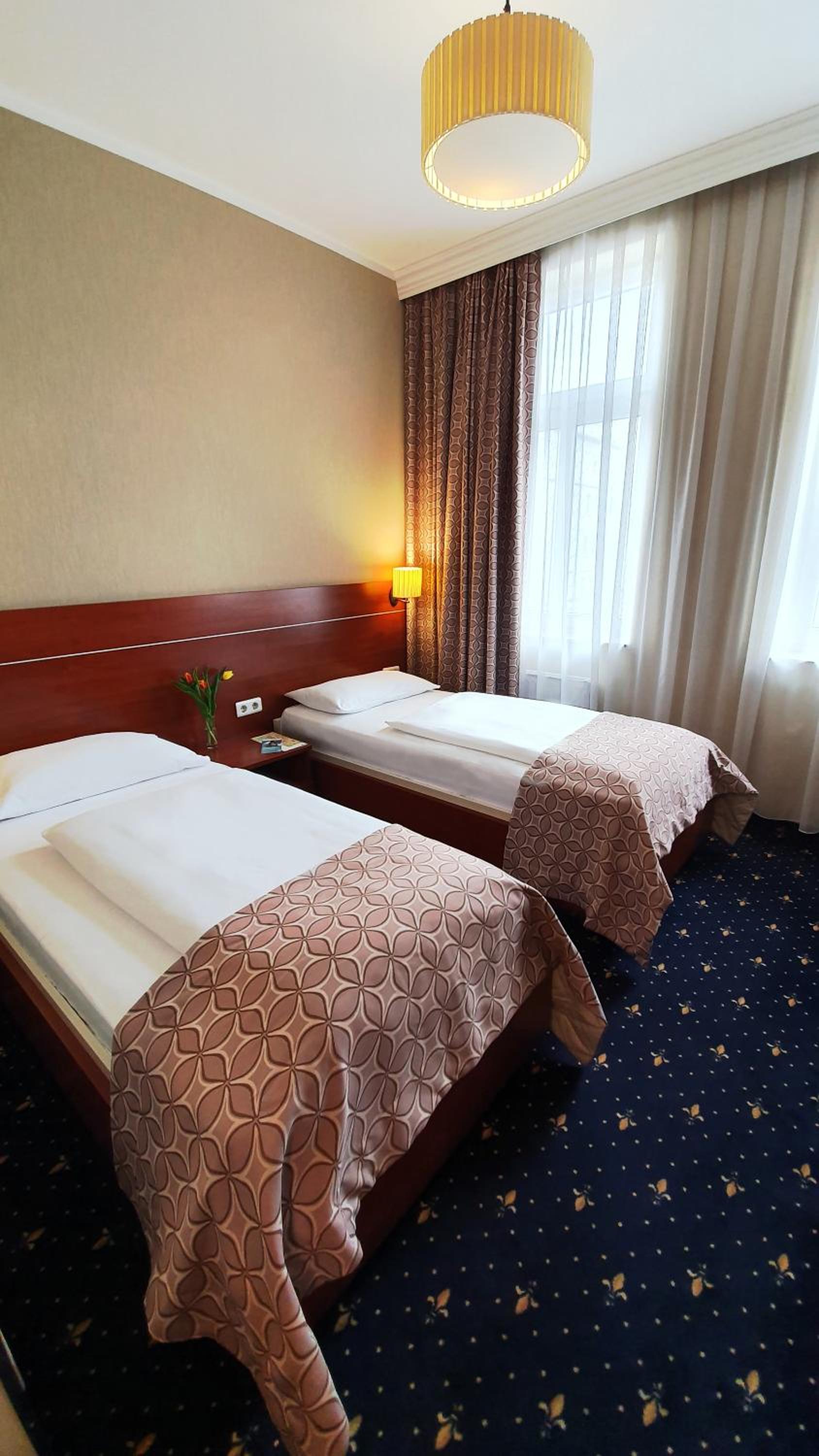 Standard Double Room - Photo 4