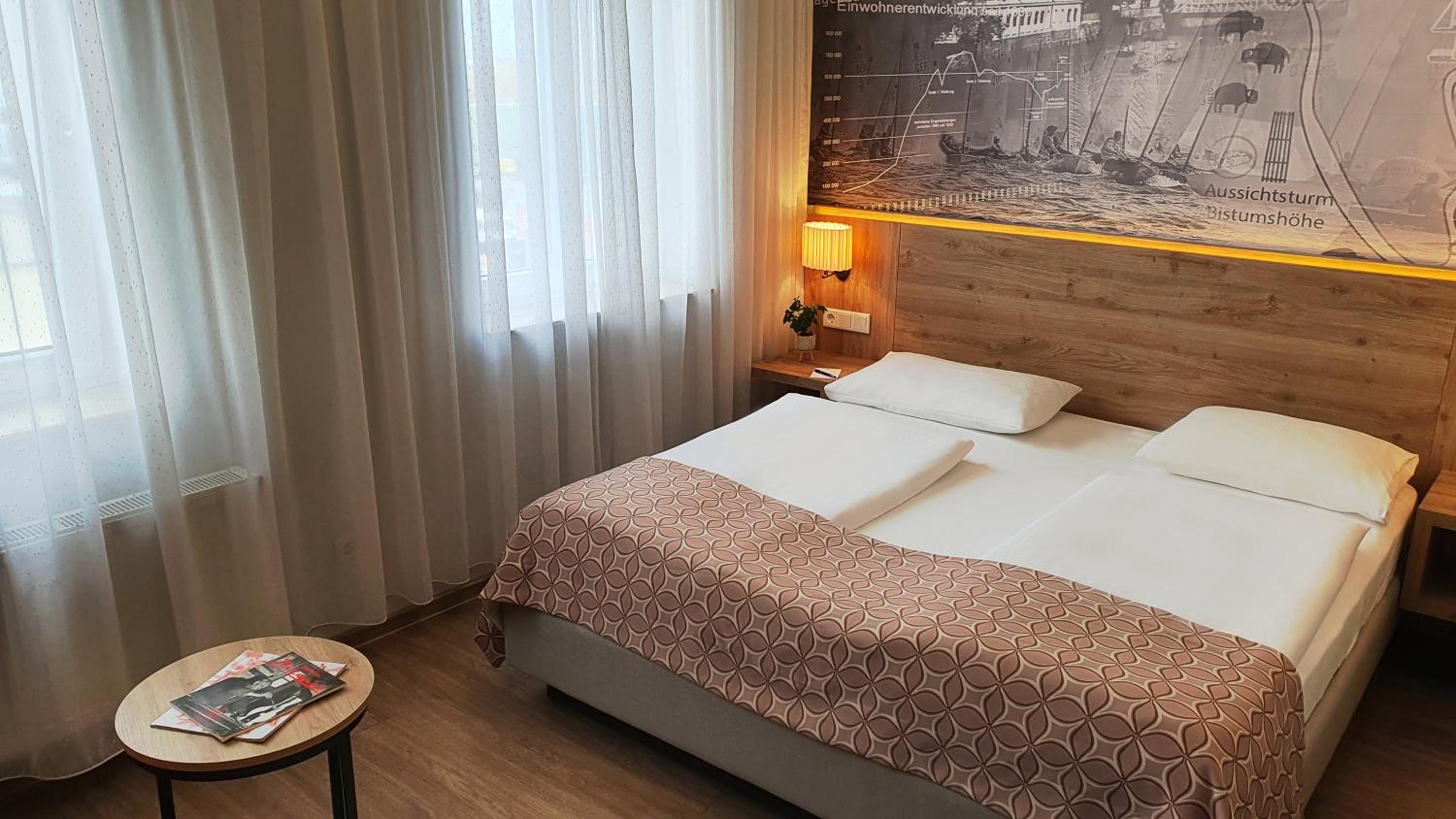 Standard Double Room - Photo 2