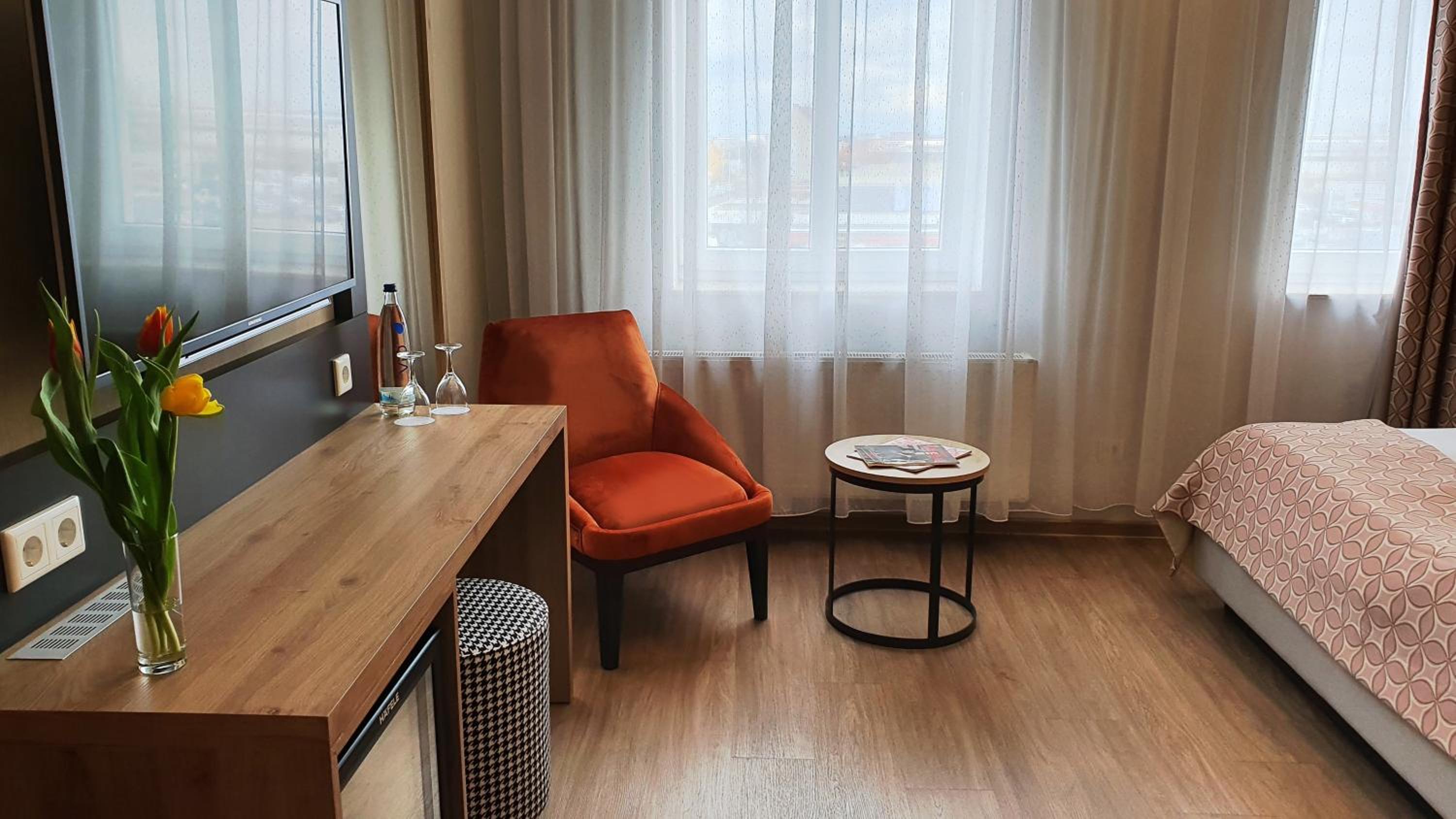Standard Double Room - Photo 18