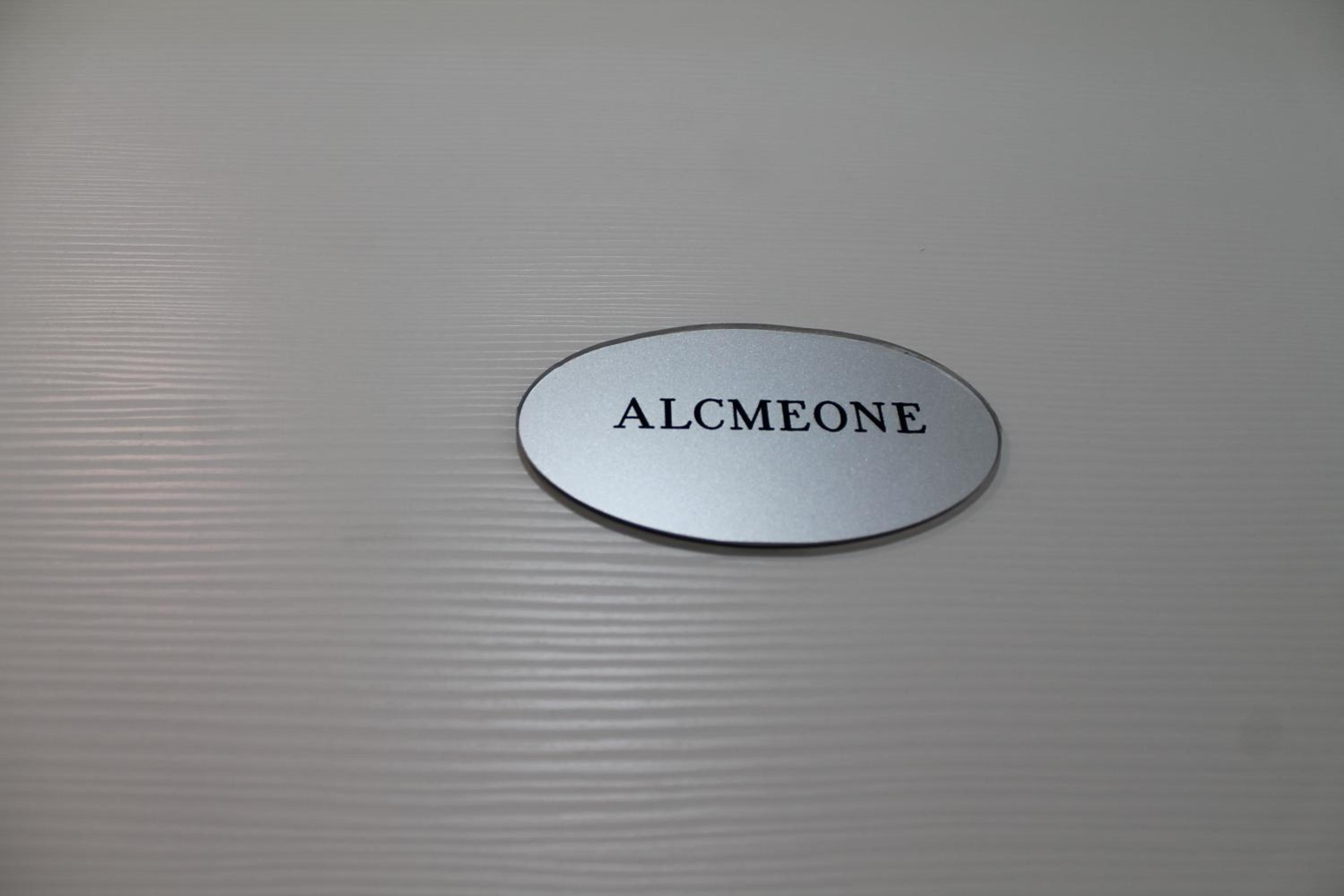 Double Room with Balcony - Photo 18