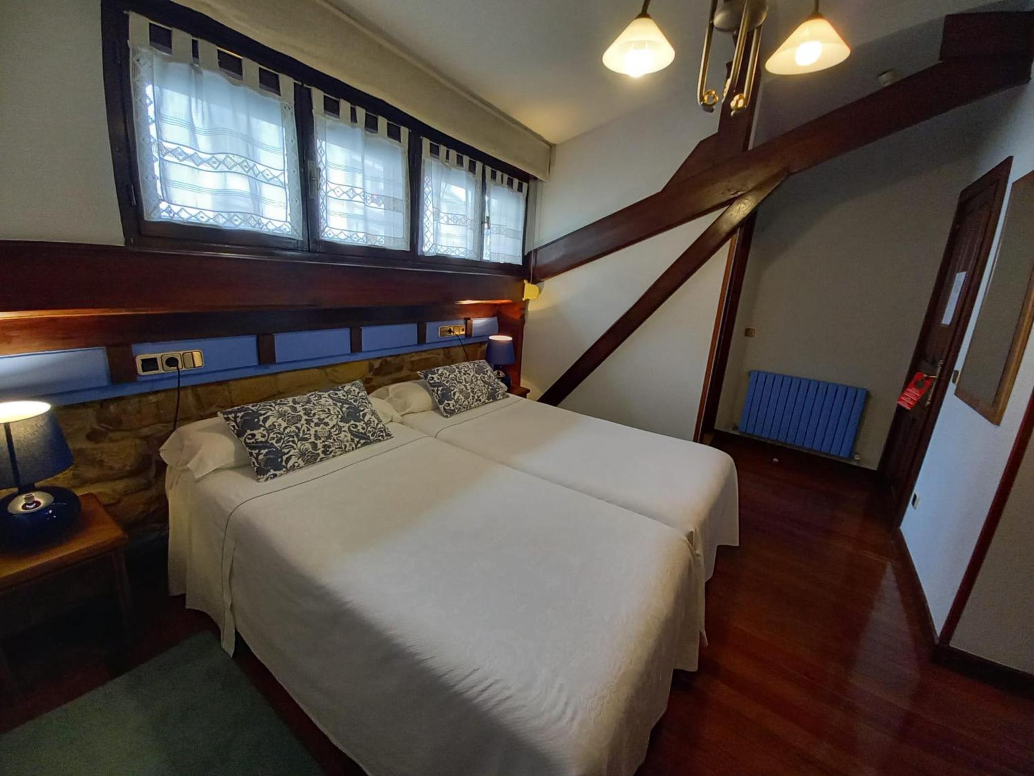 Double Room - Photo 3