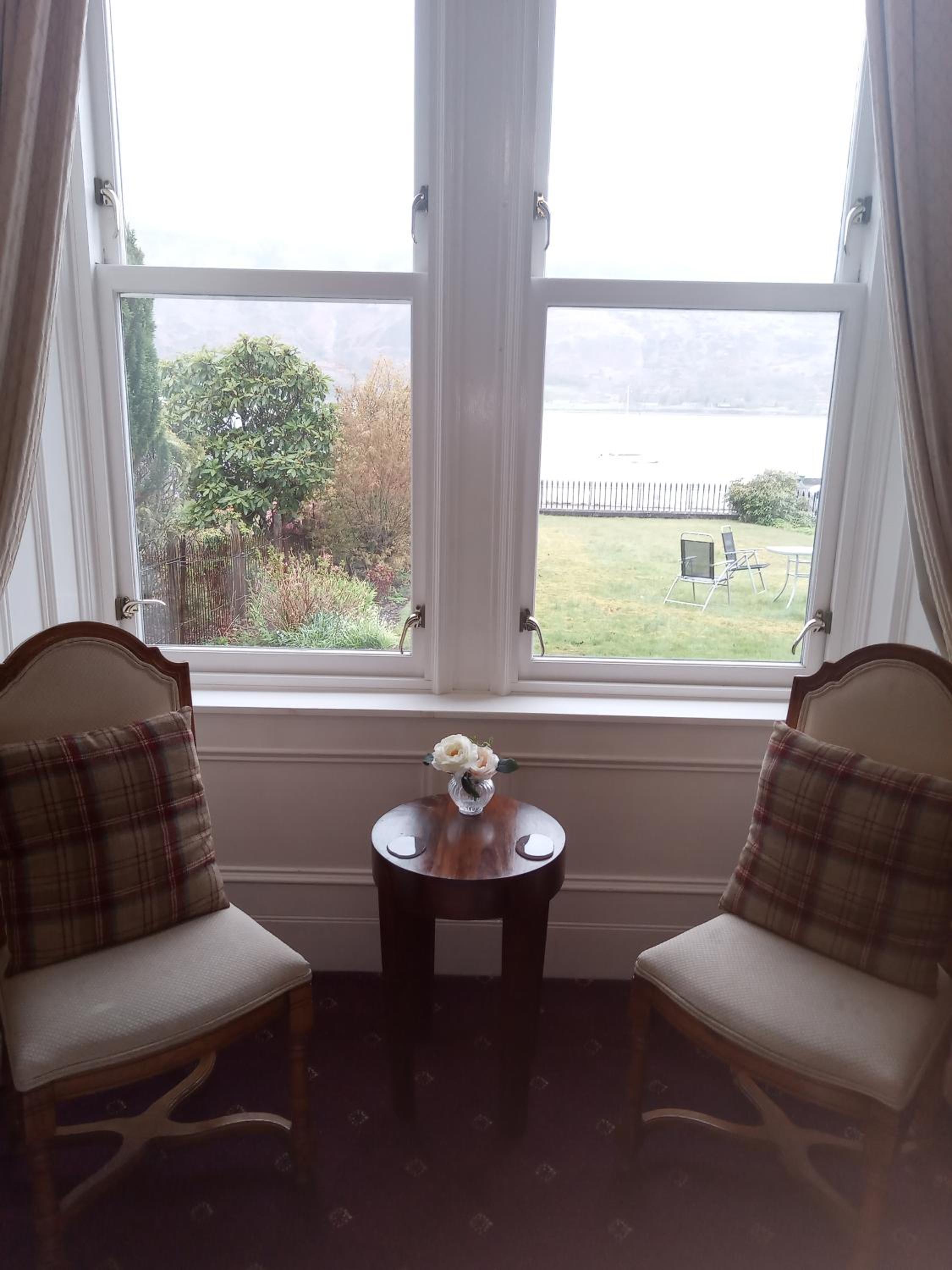 Double Room with Lake View - Photo 8