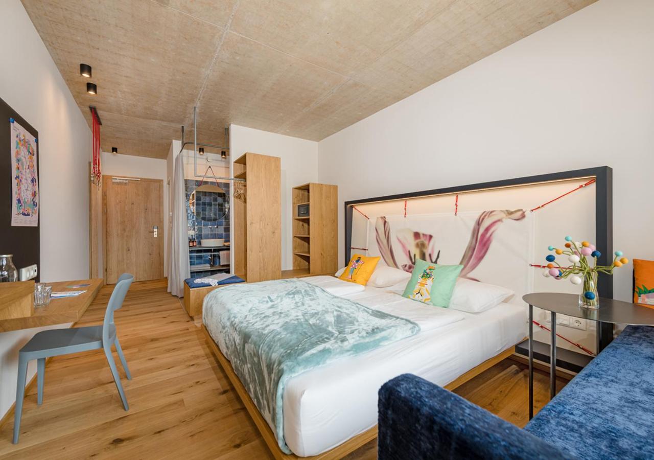 Deluxe Double Room photo 3