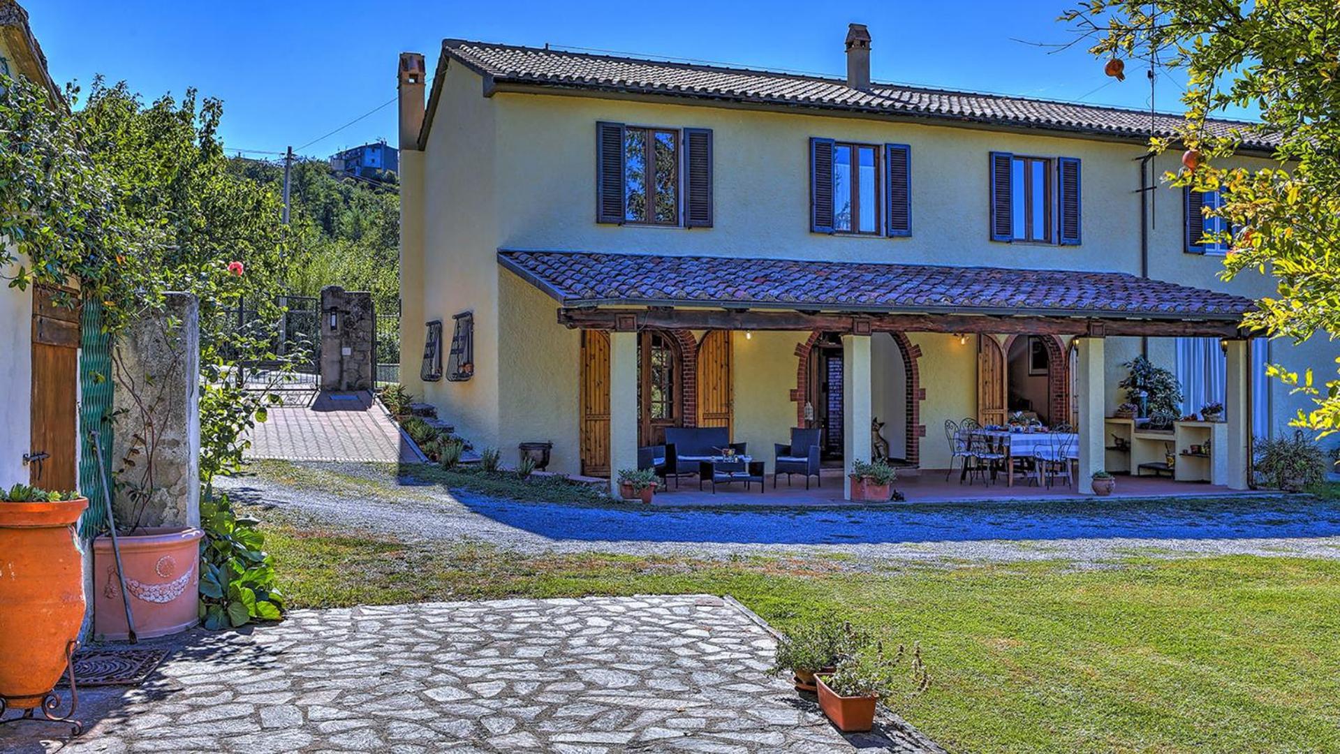 Three-Bedroom Villa photo 3