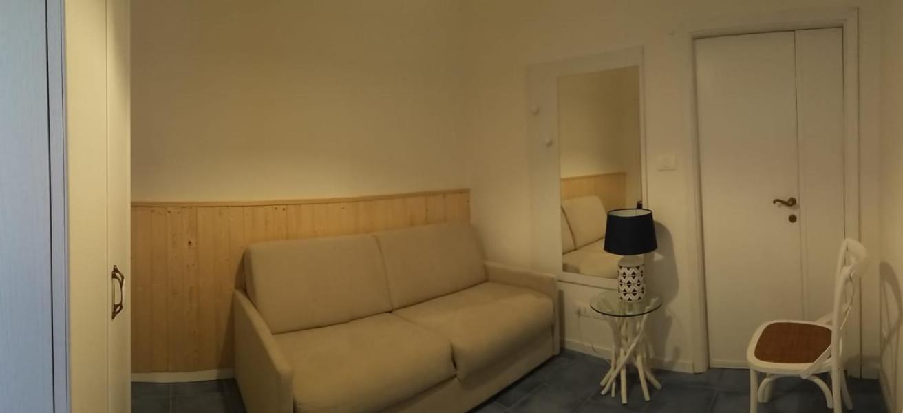 Family Room photo 2