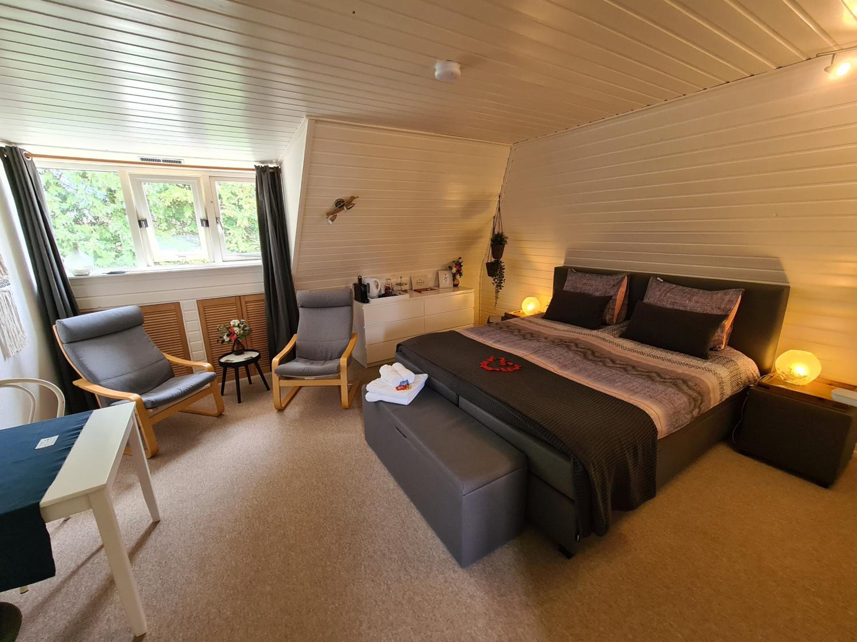 Double Room with Private Bathroom