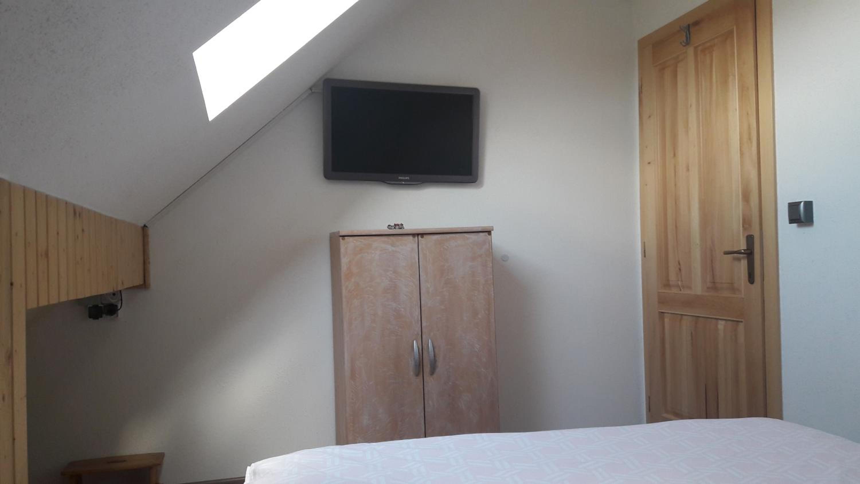 Small Double Room - Photo 14