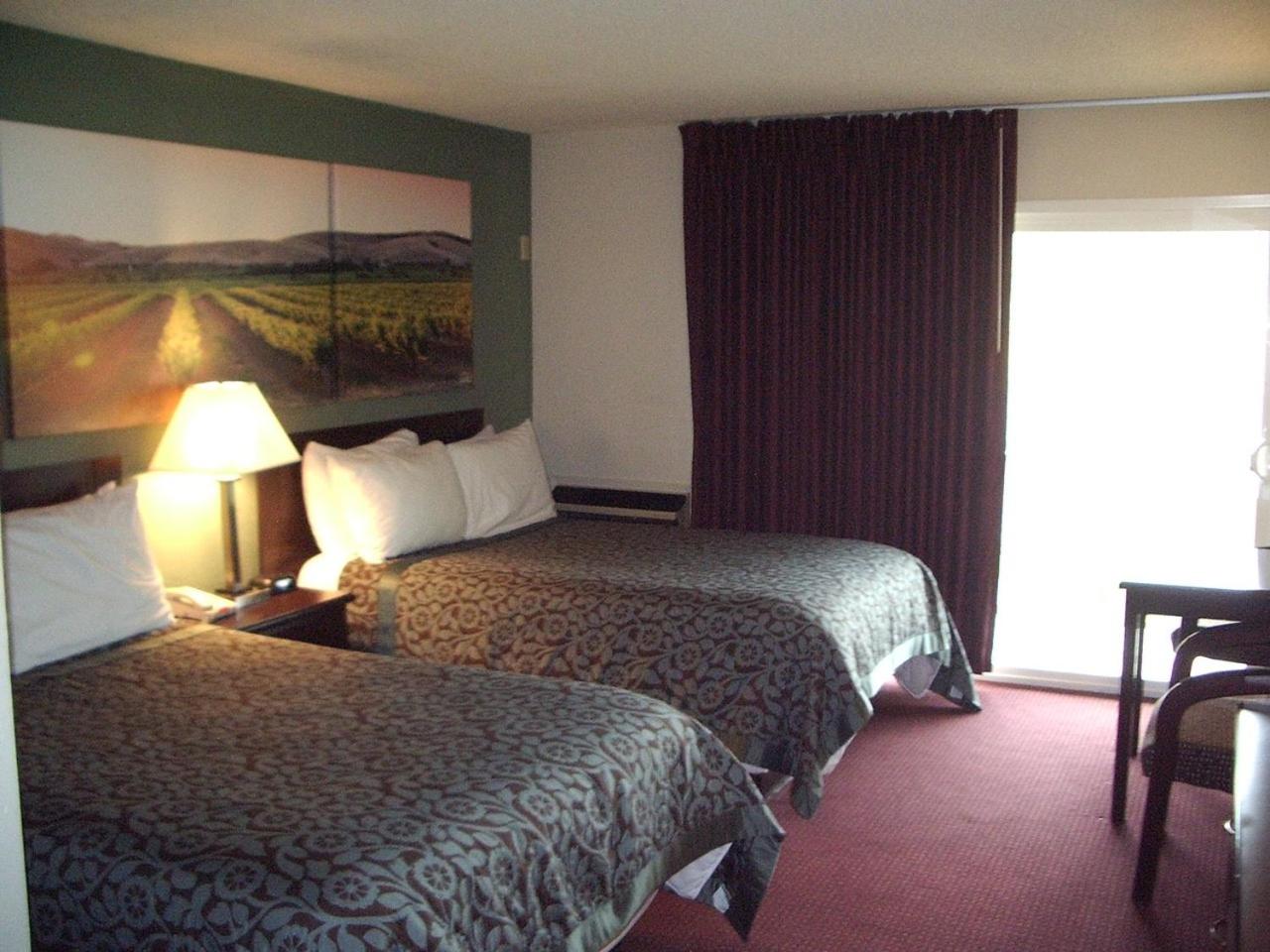 Double Room with Two Double Beds - Non-Smoking - Photo 1