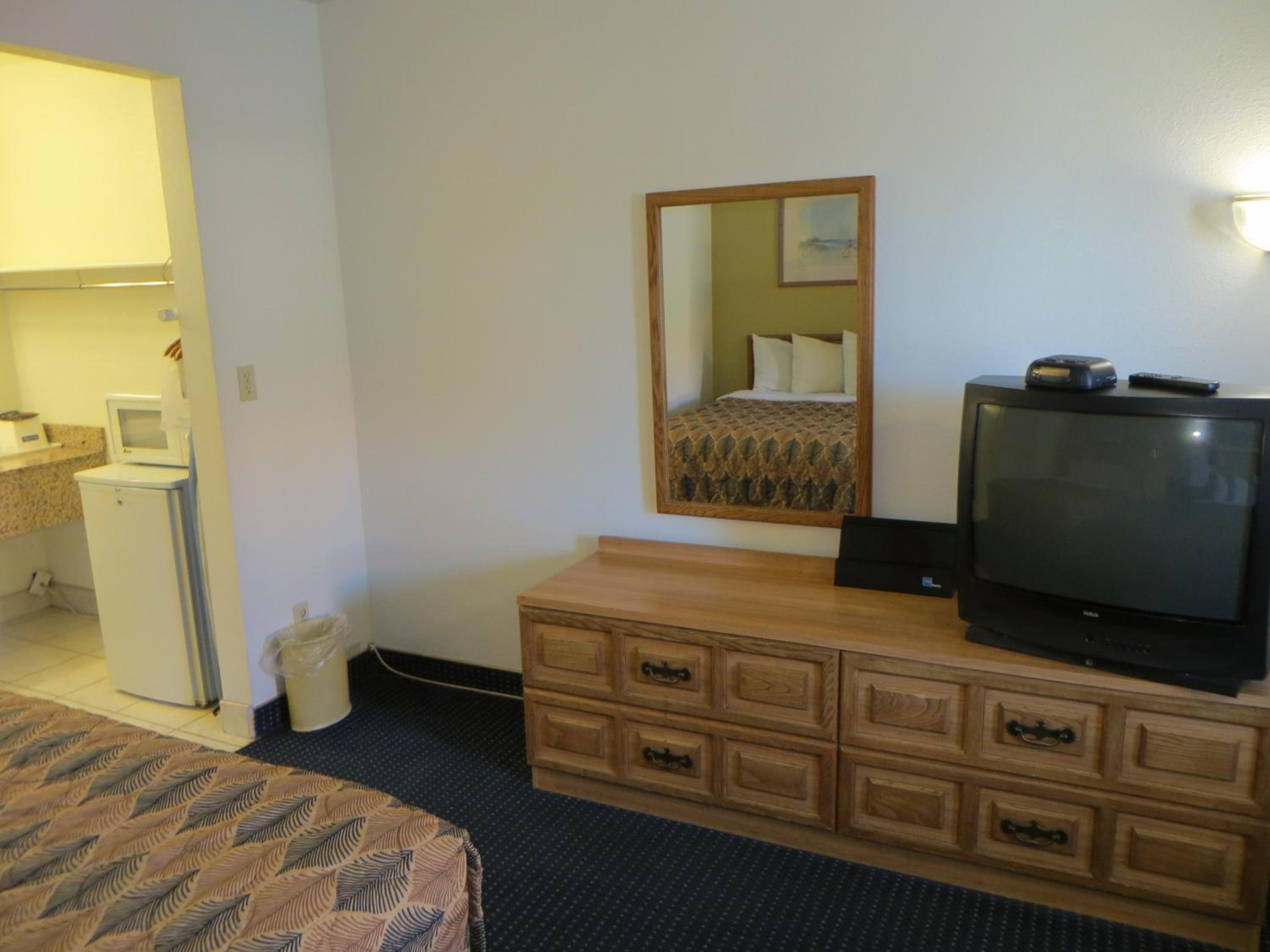 King Studio Suite - Non-Smoking - Photo 1